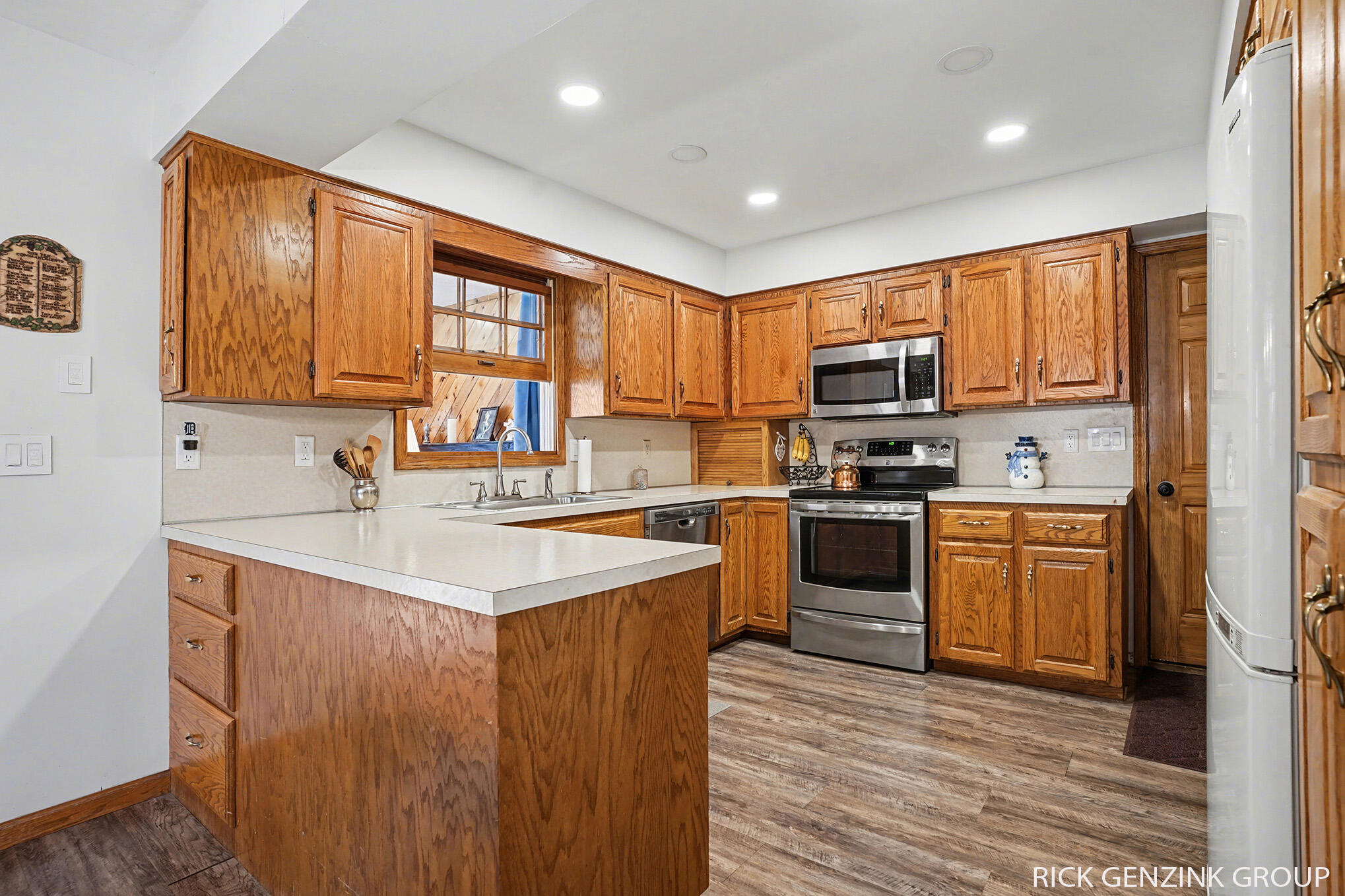 6260 Pine Crest Drive Property Photo 13