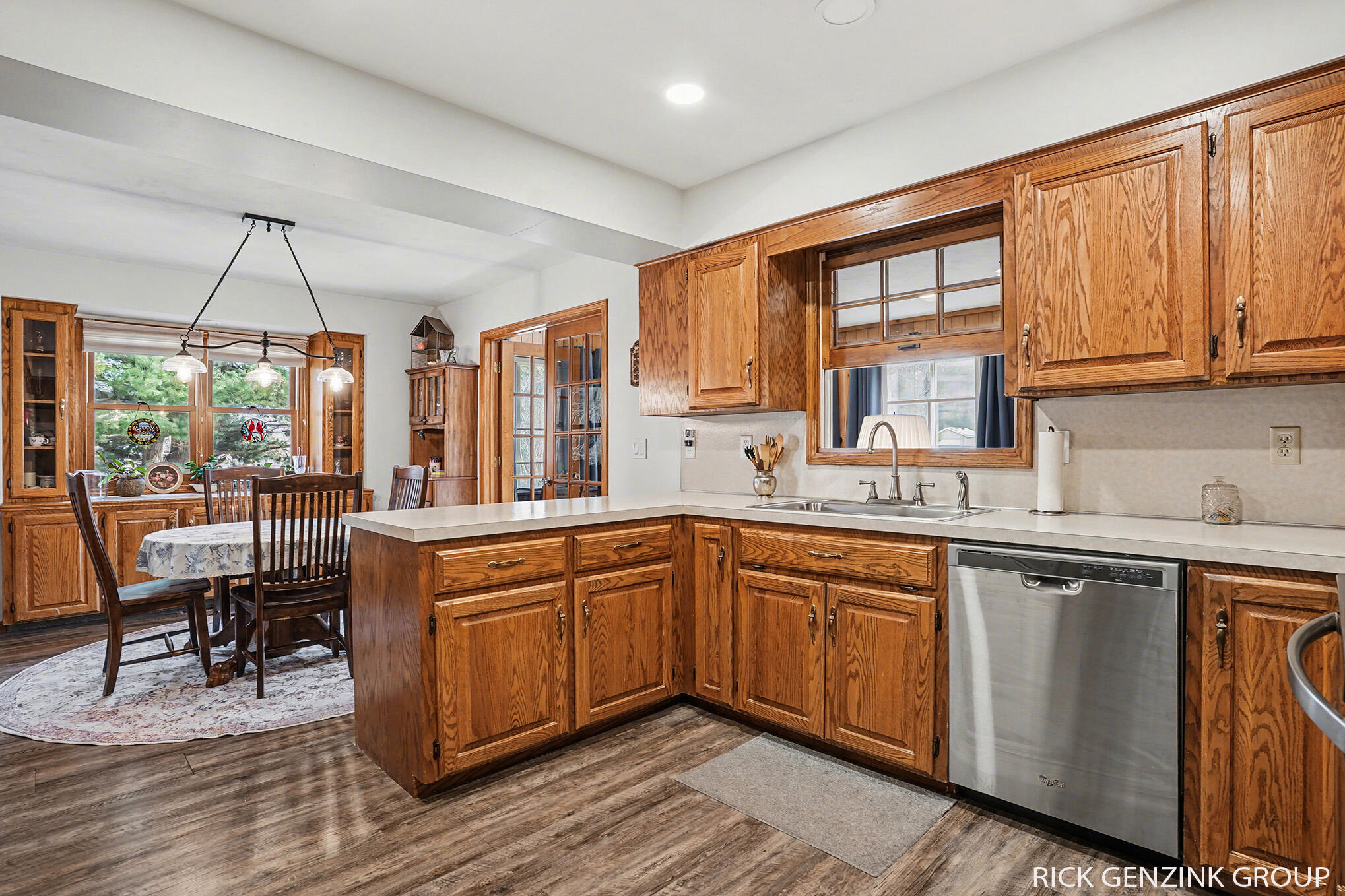 6260 Pine Crest Drive Property Photo 14
