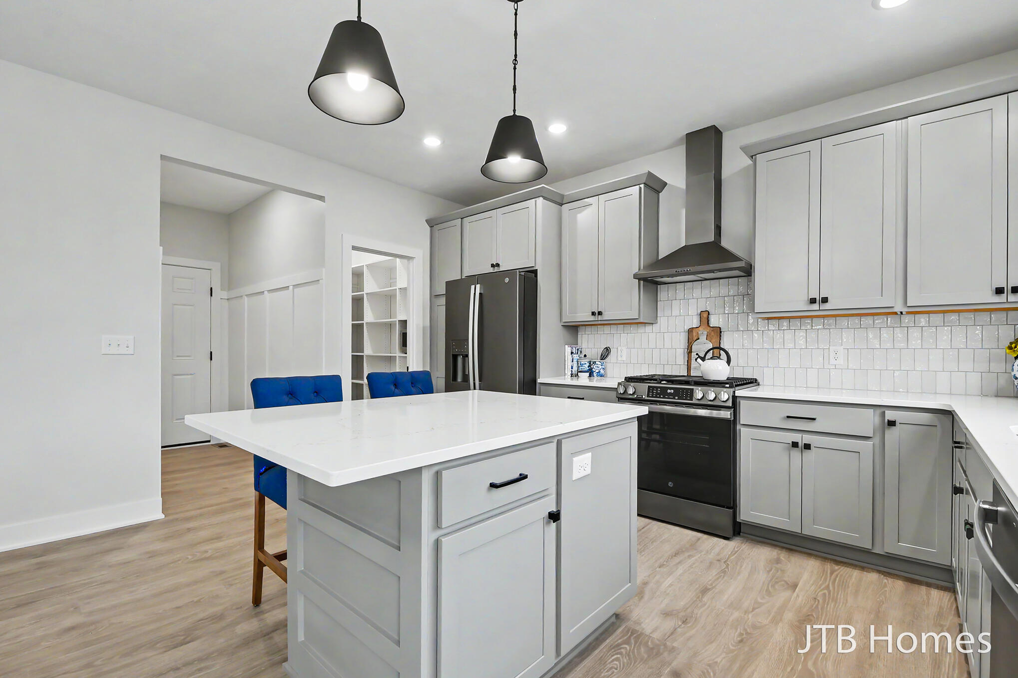 5911 Valley Point Drive Se Property Photo 11