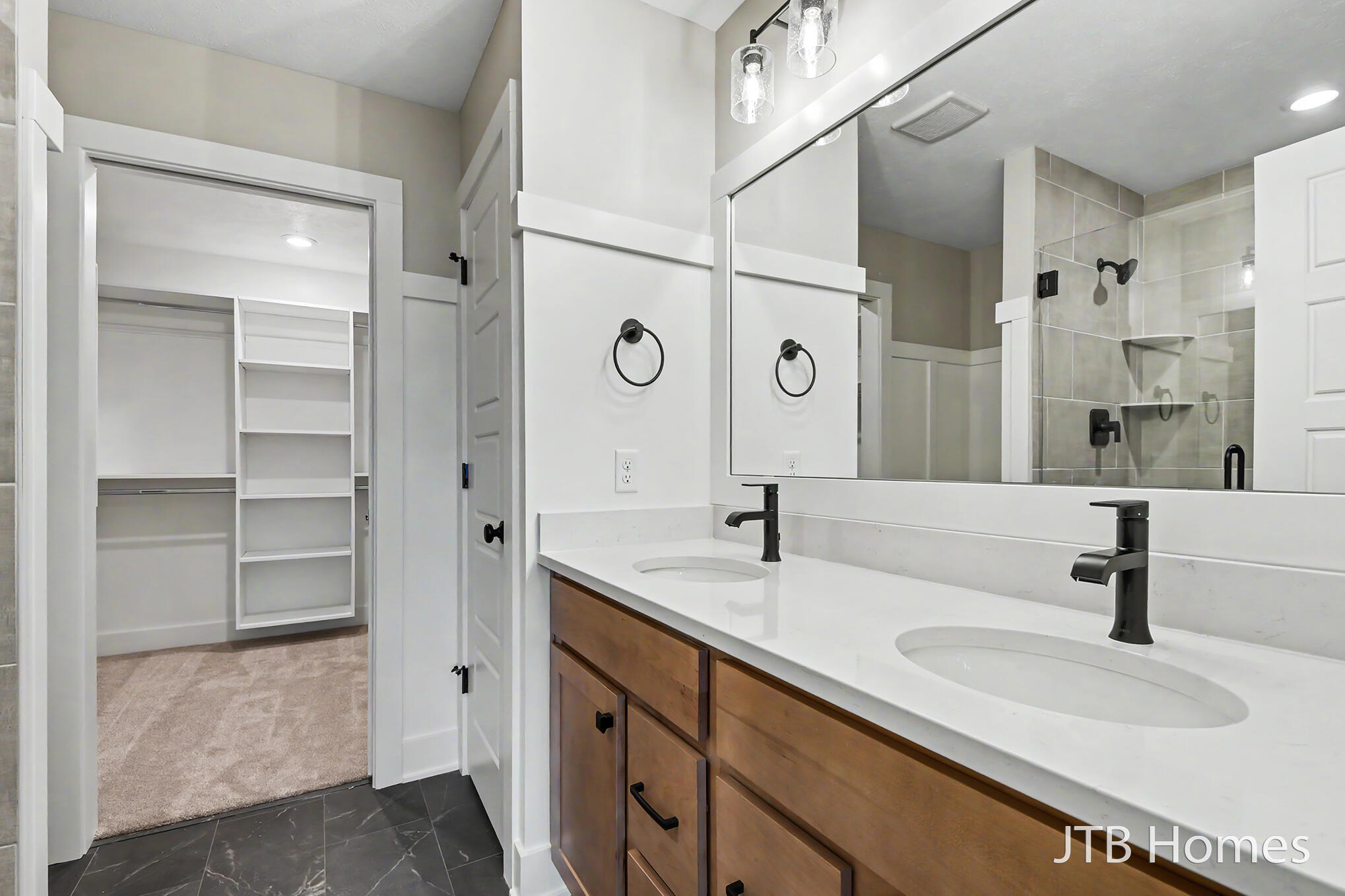 5911 Valley Point Drive Se Property Photo 20