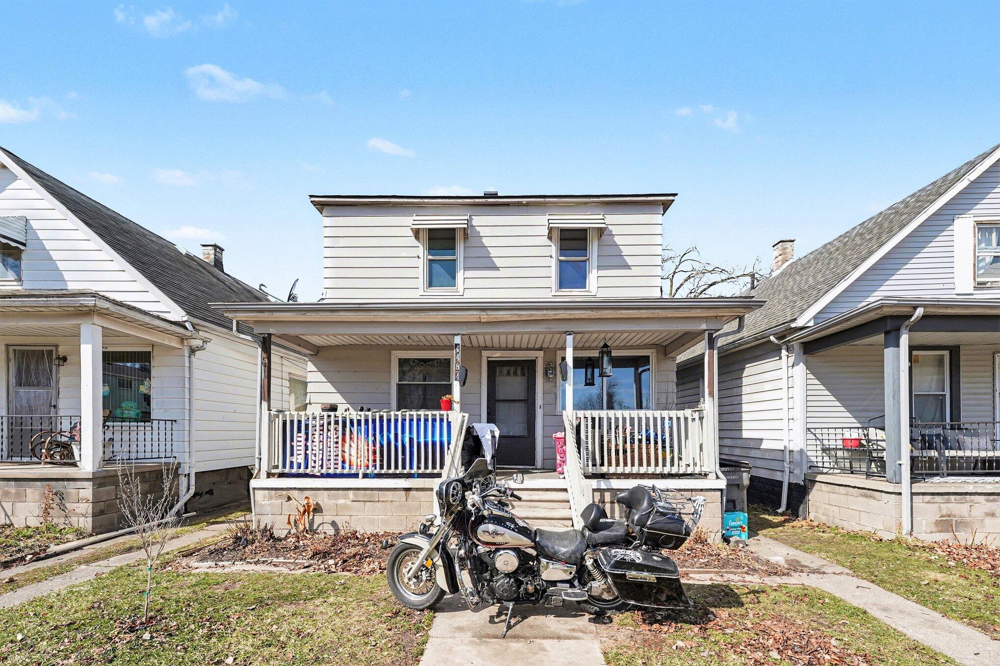 4484 4th Street Property Photo 1