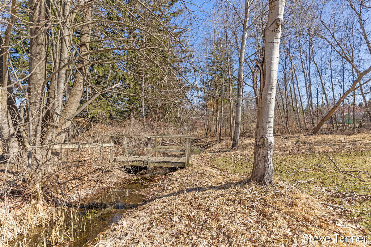 5423 E Howard City-edmore Property Photo 10