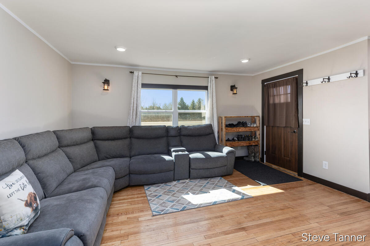 5423 E Howard City-edmore Property Photo 14