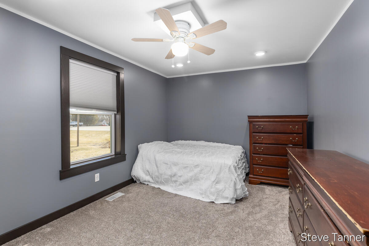 5423 E Howard City-edmore Property Photo 20