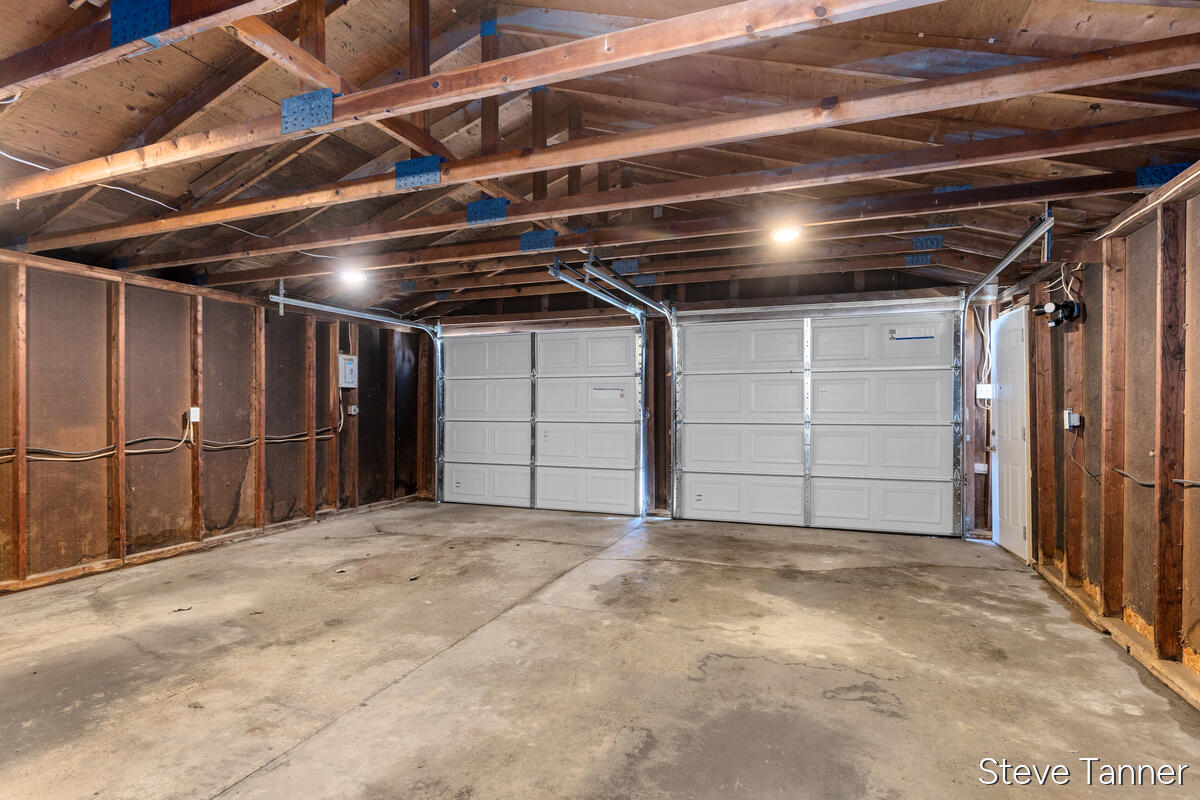 5423 E Howard City-edmore Property Photo 32