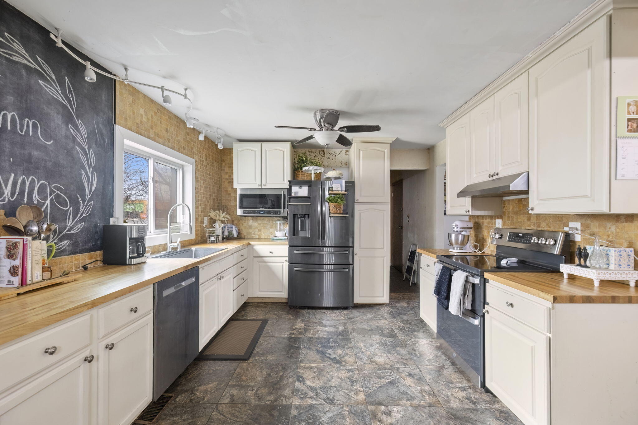 10172 Us Highway 12 Property Photo 8