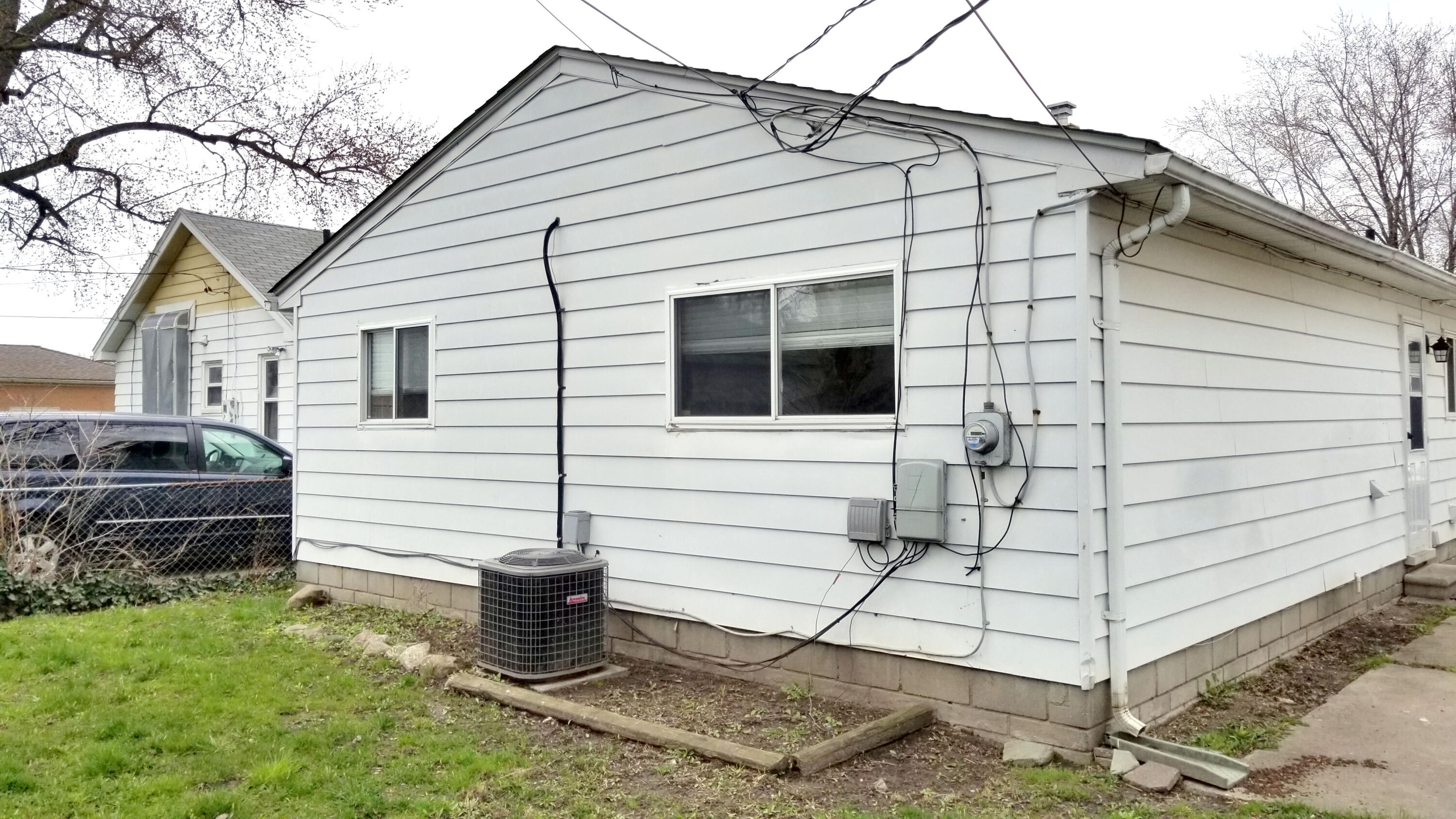 100 W Harwood Avenue Property Photo 2