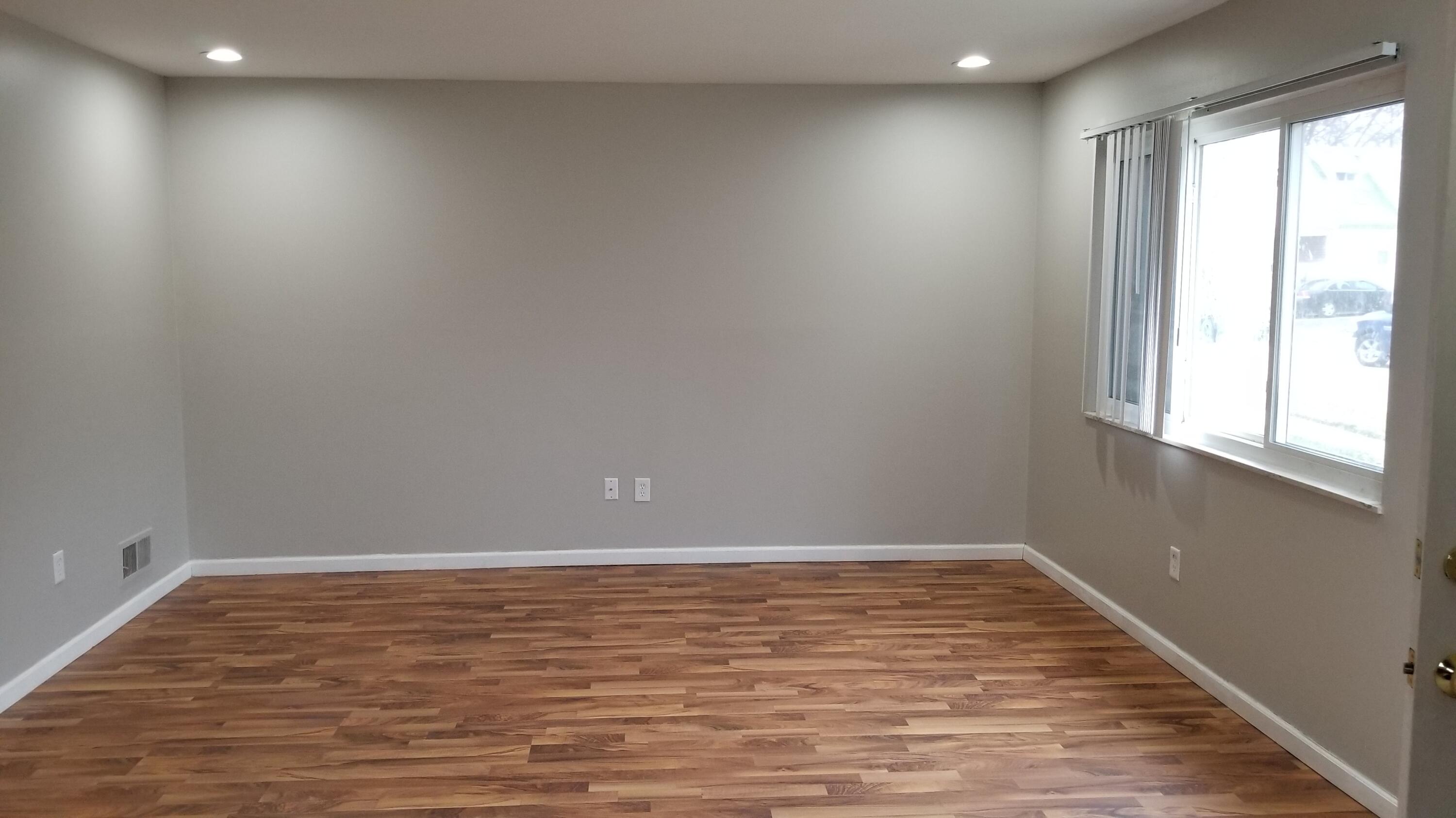 100 W Harwood Avenue Property Photo 3