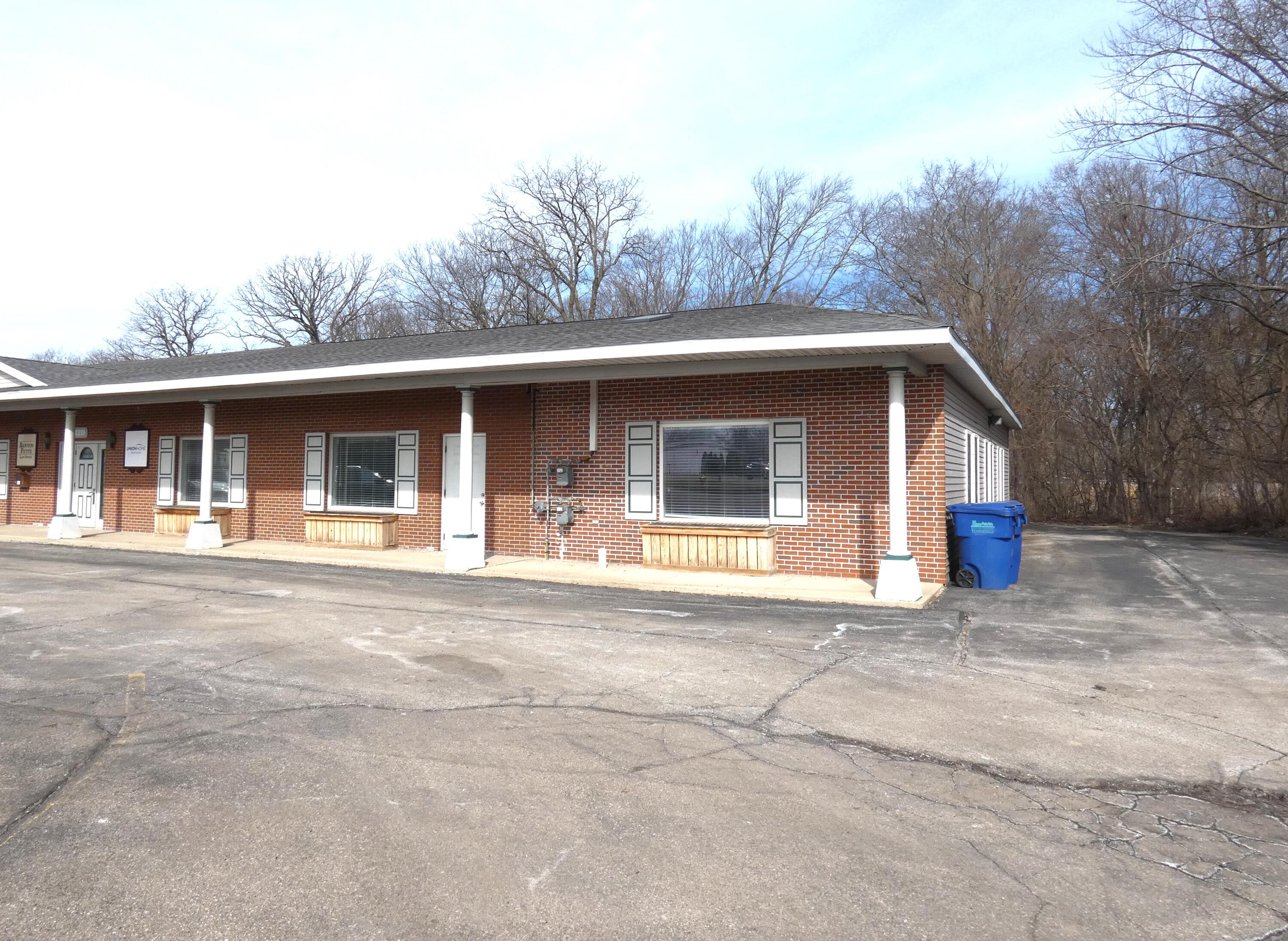 1211 E Napier Avenue Property Photo 3