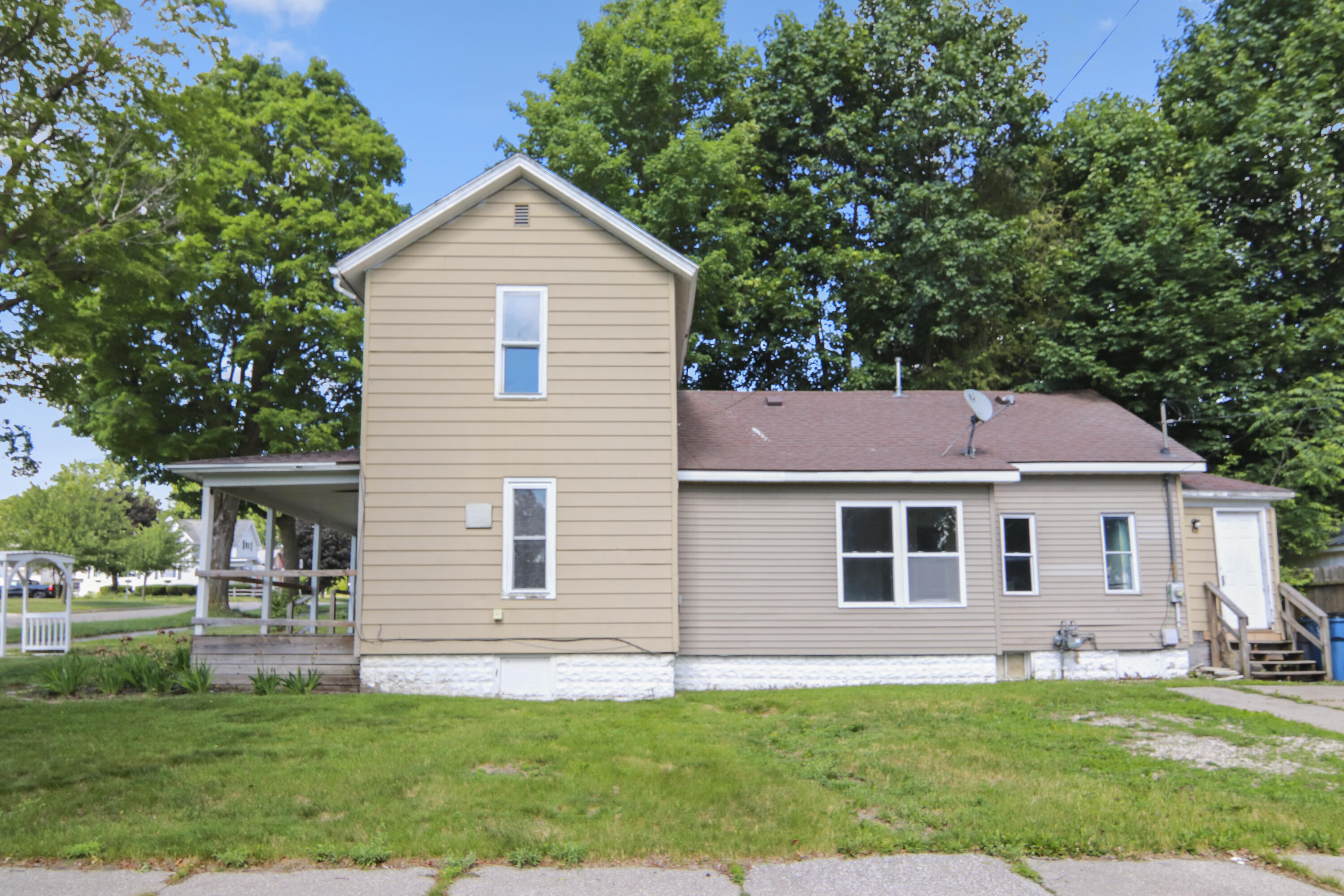112 Howard Street Property Photo 5