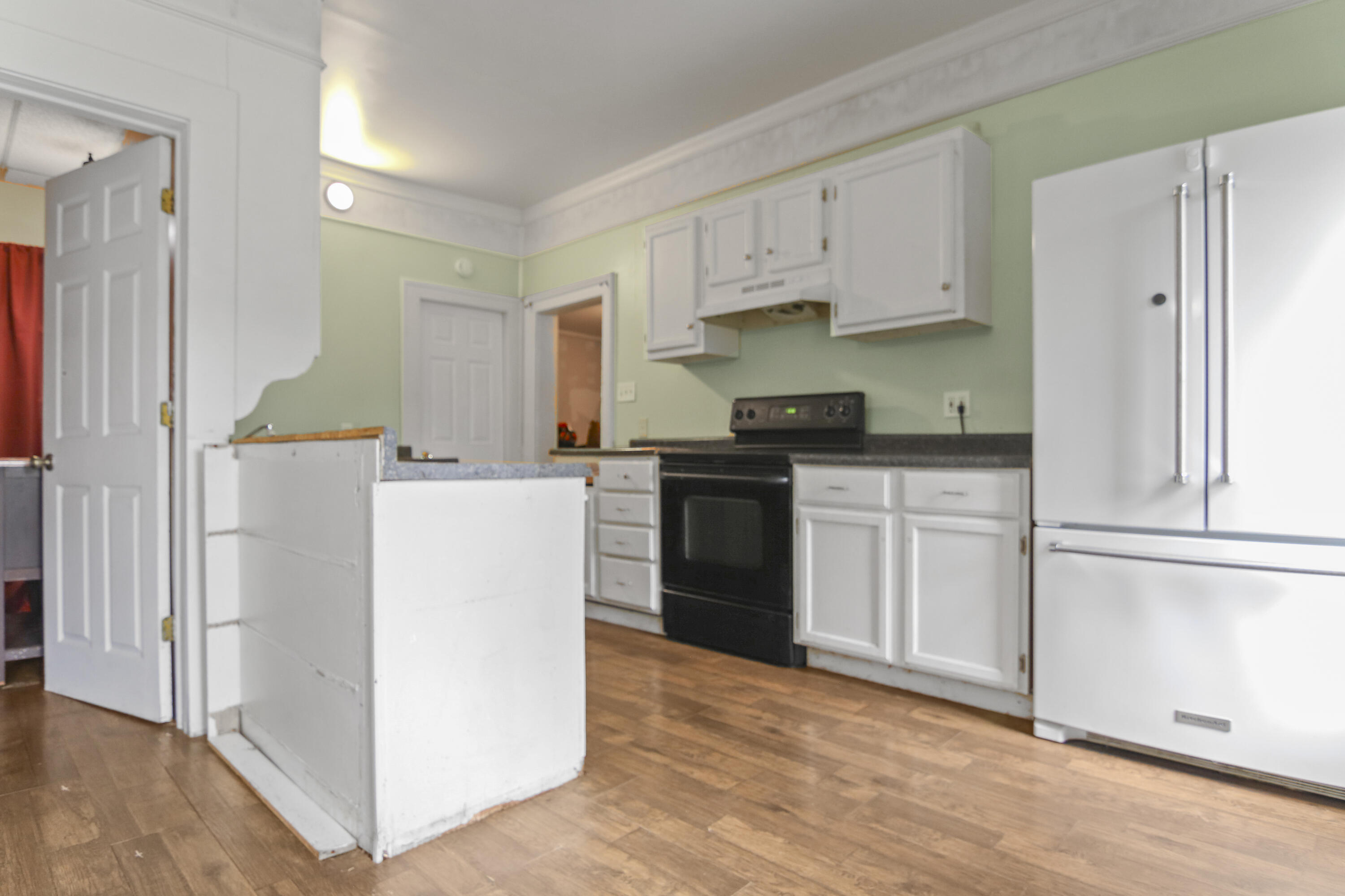 112 Howard Street Property Photo 6