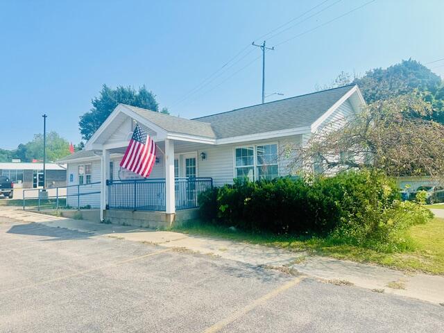7659 Lake Street Property Photo 4