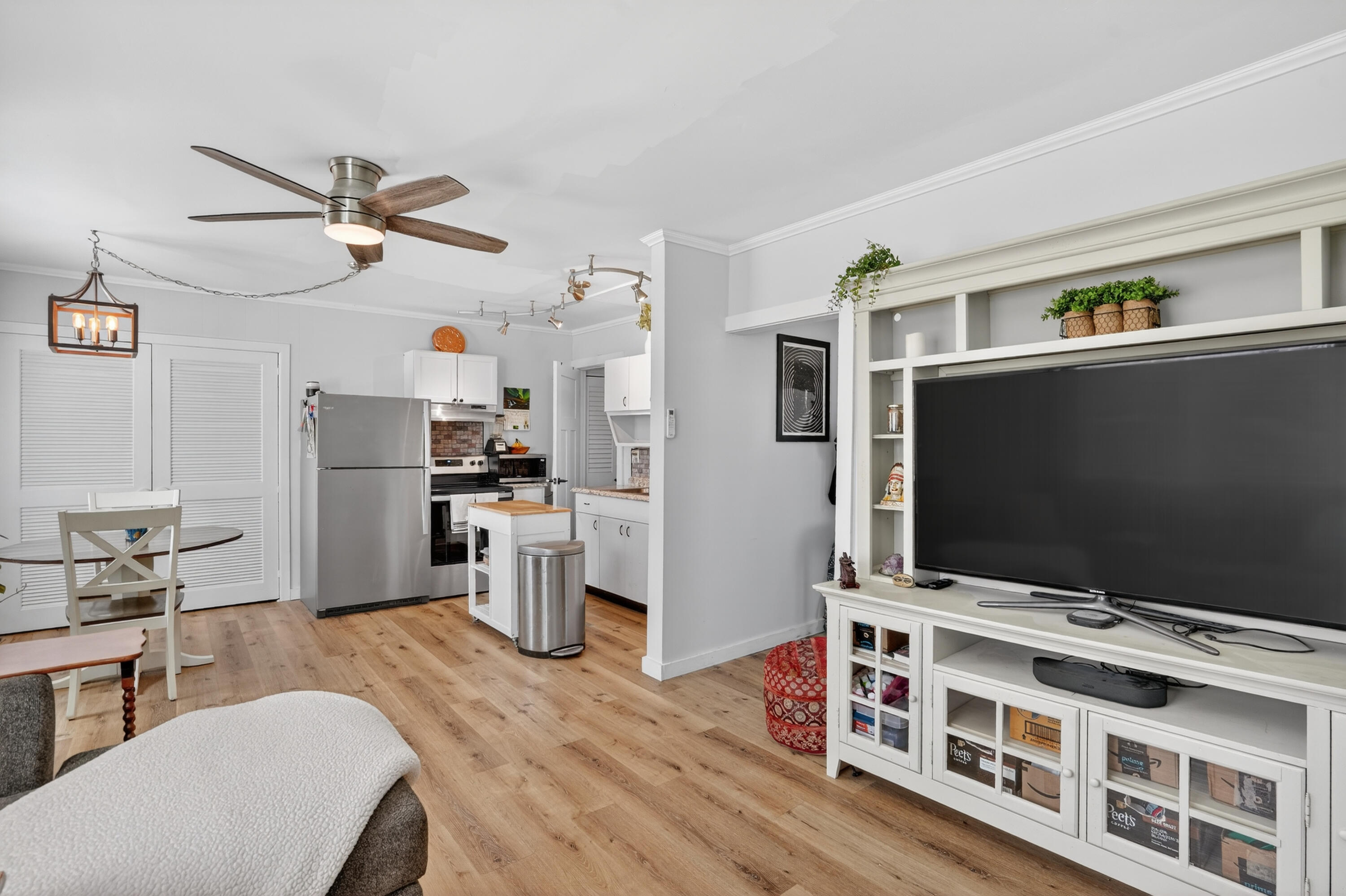 30994 Us-12 Property Photo 18