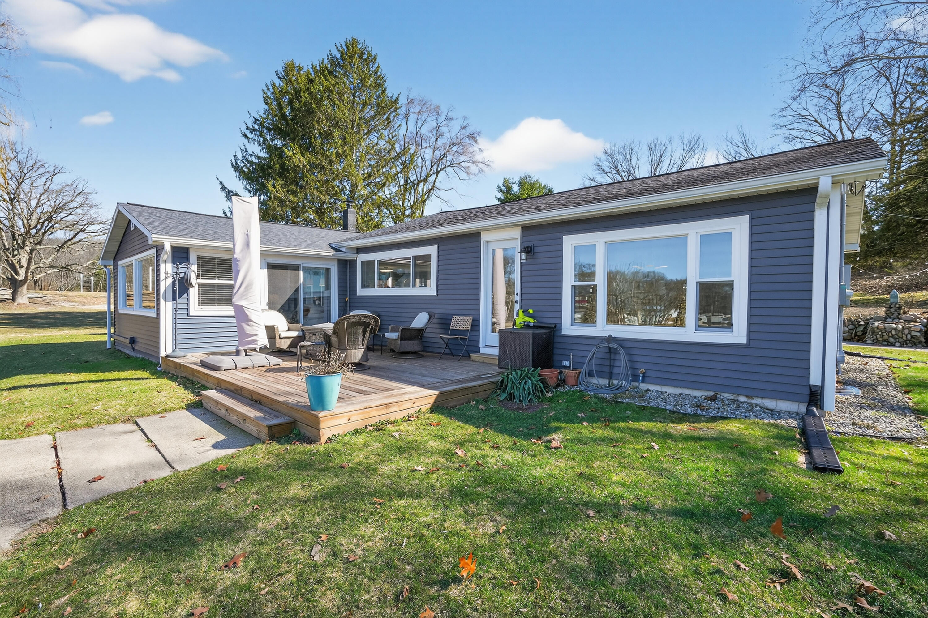 30994 Us-12 Property Photo 23