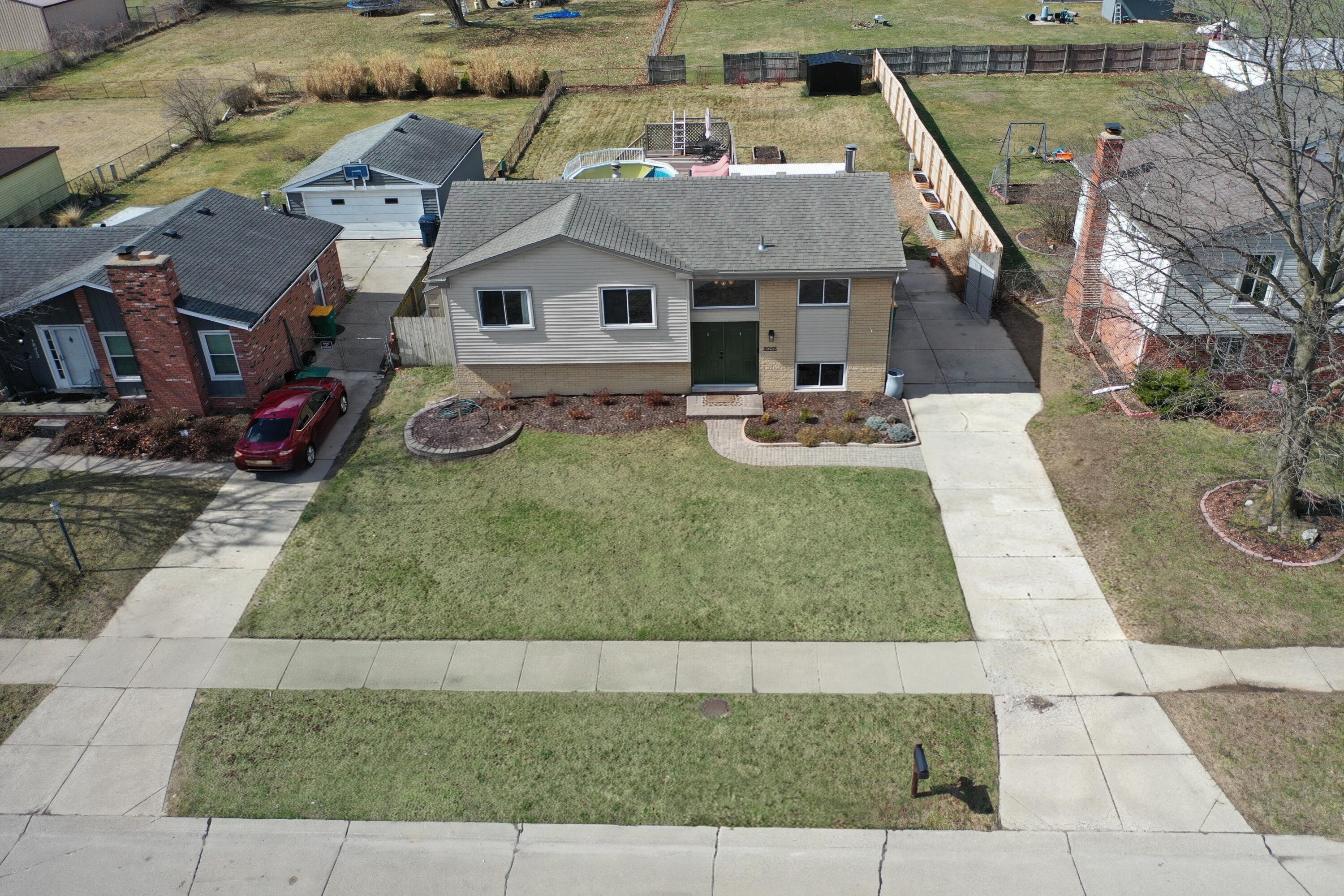 18298 Alvaro Avenue Property Photo 3