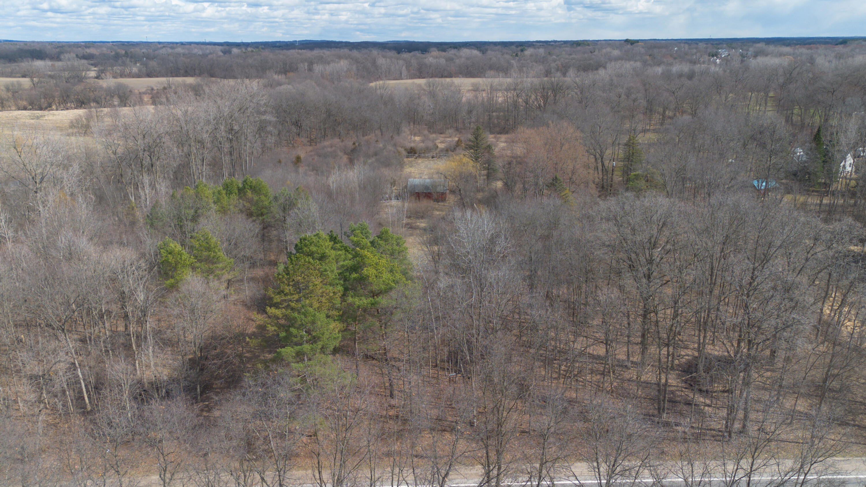 2725 S Duck Lake Road Property Photo 11