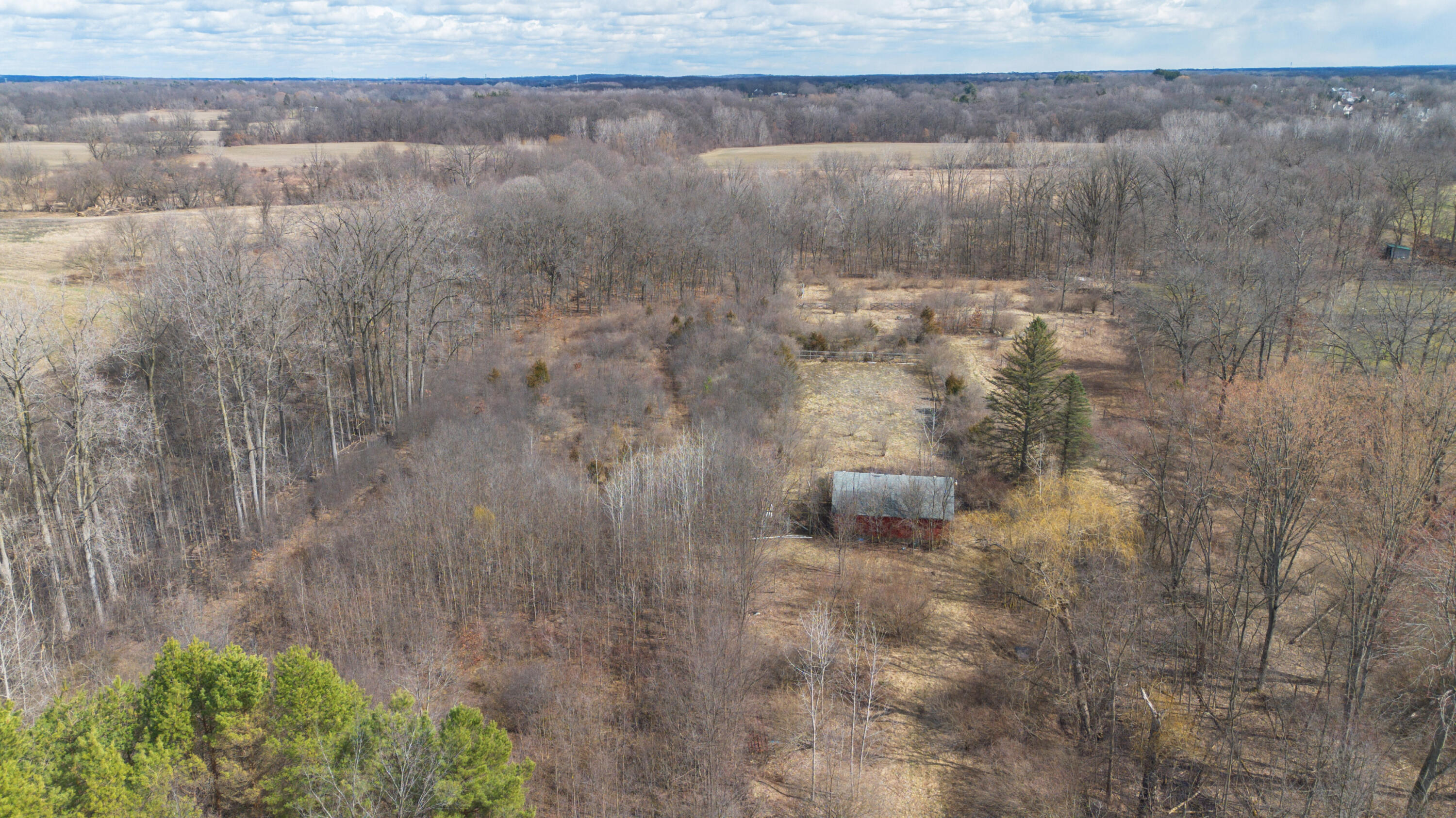 2725 S Duck Lake Road Property Photo 15