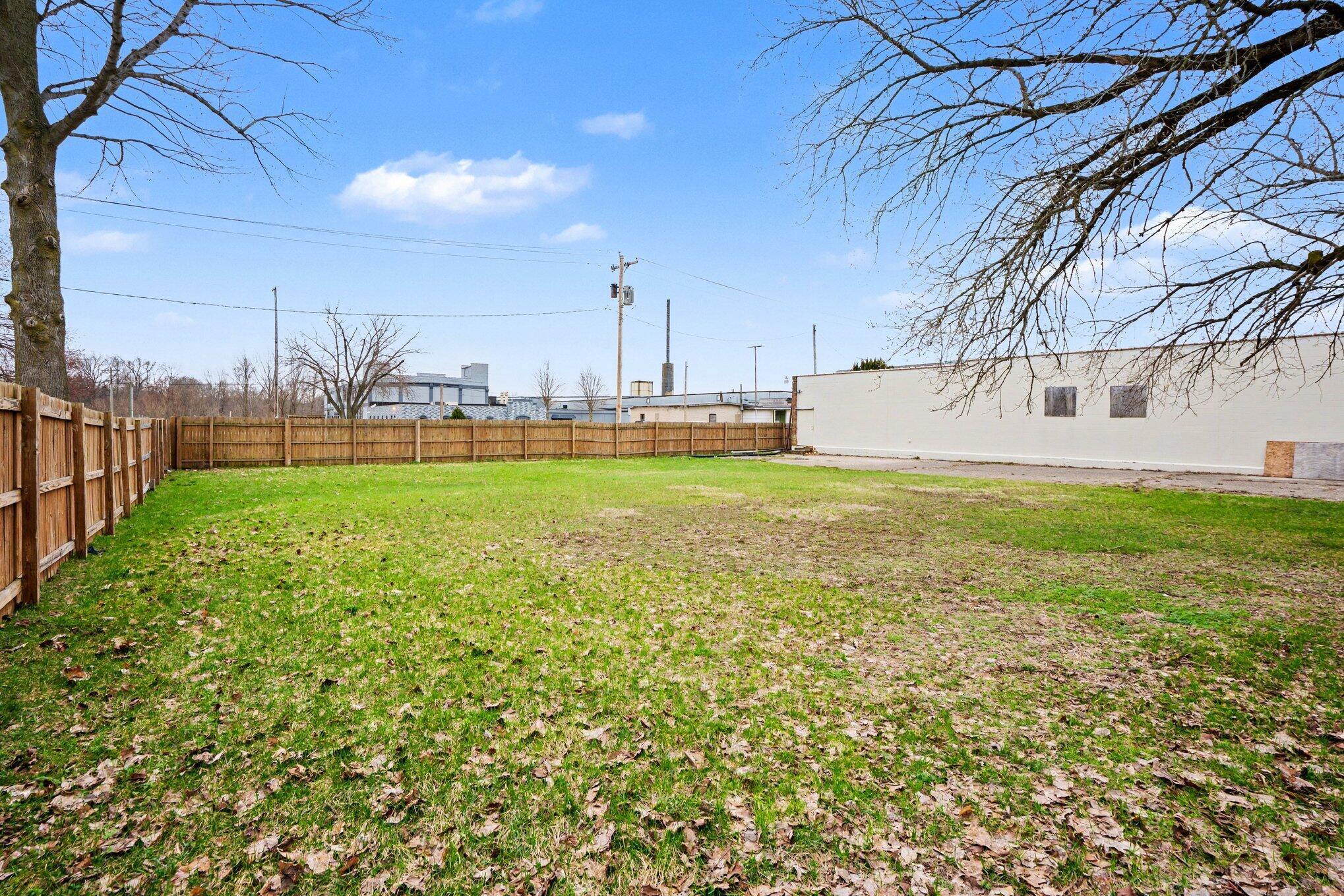 100 Lagrange Street Property Photo 4