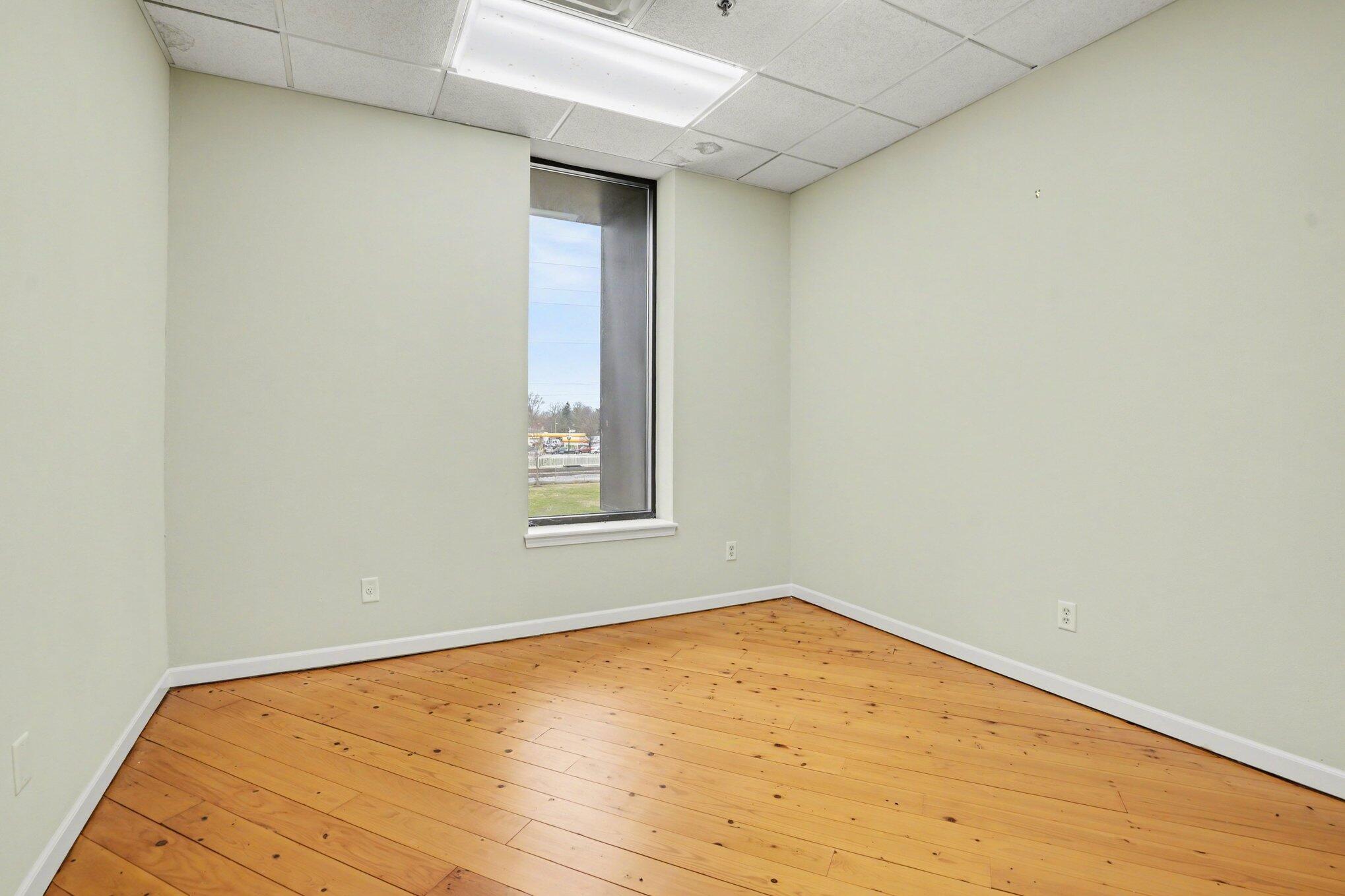 100 Lagrange Street Property Photo 8