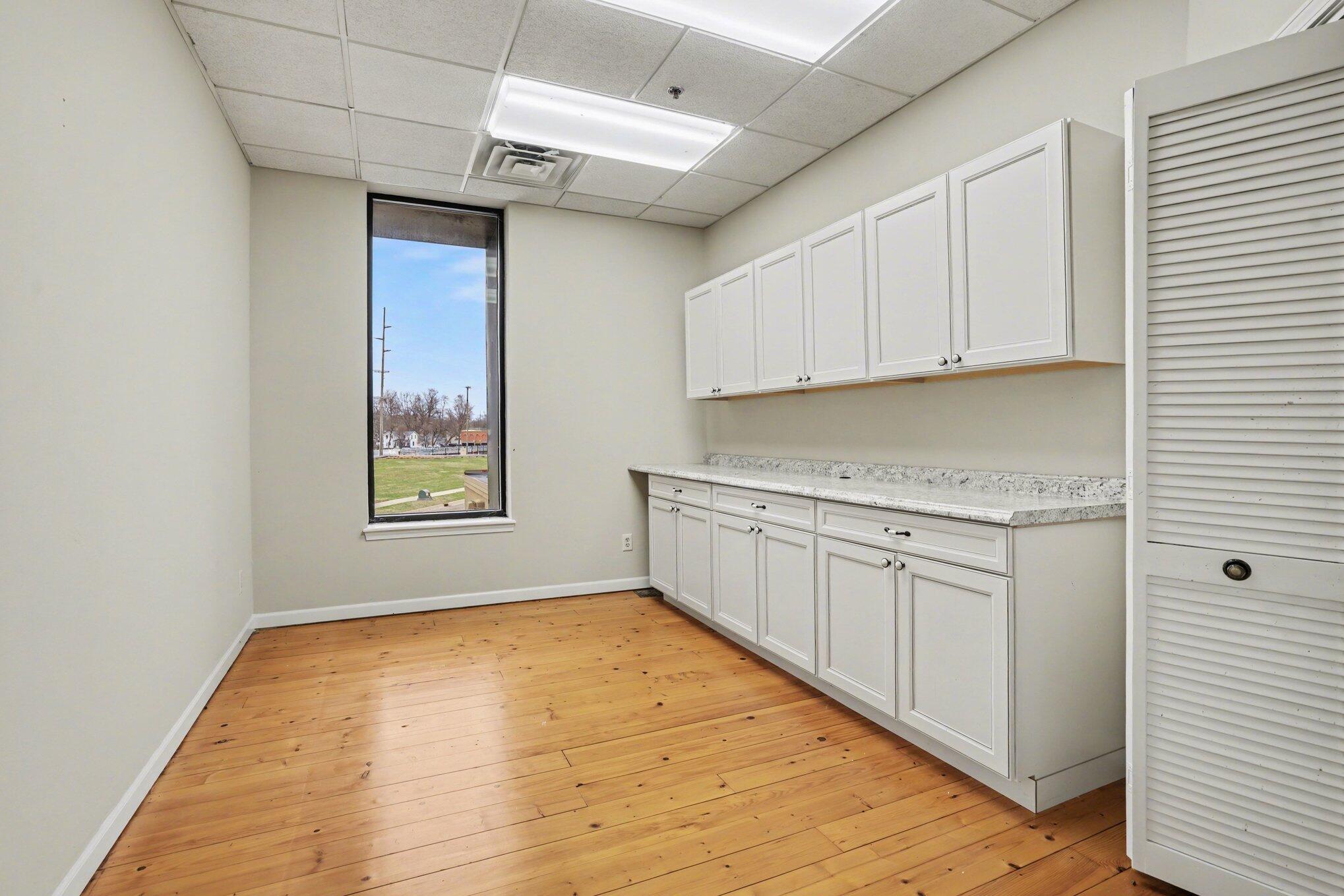 100 Lagrange Street Property Photo 9