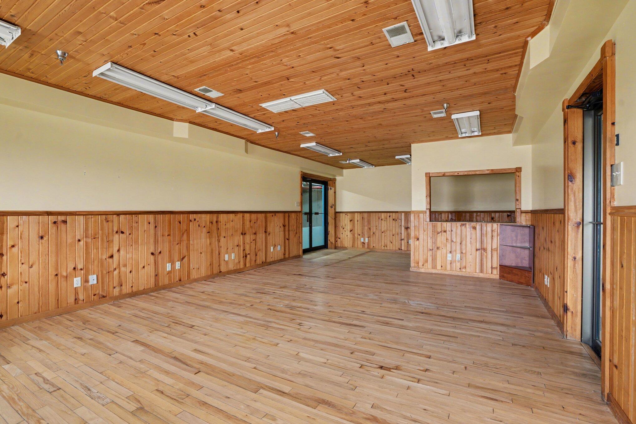 100 Lagrange Street Property Photo 21