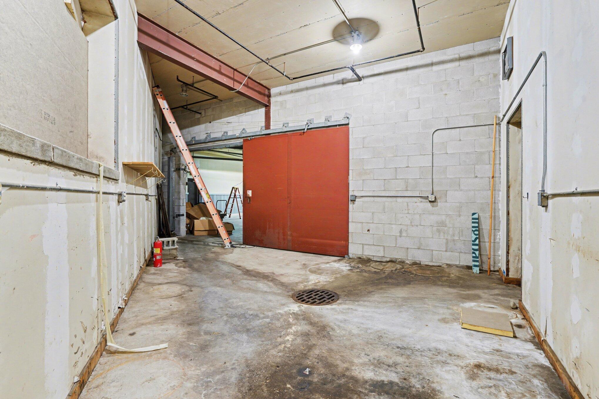 100 Lagrange Street Property Photo 28