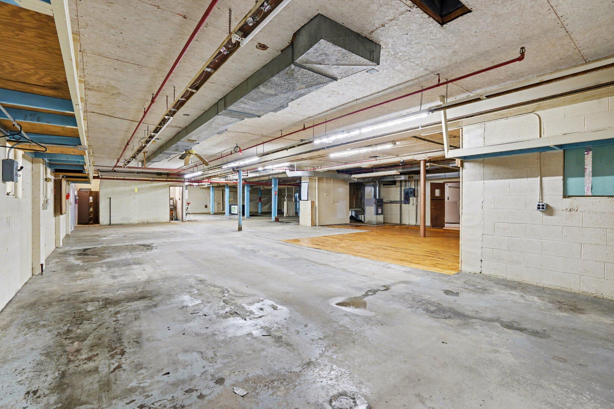 100 Lagrange Street Property Photo 30