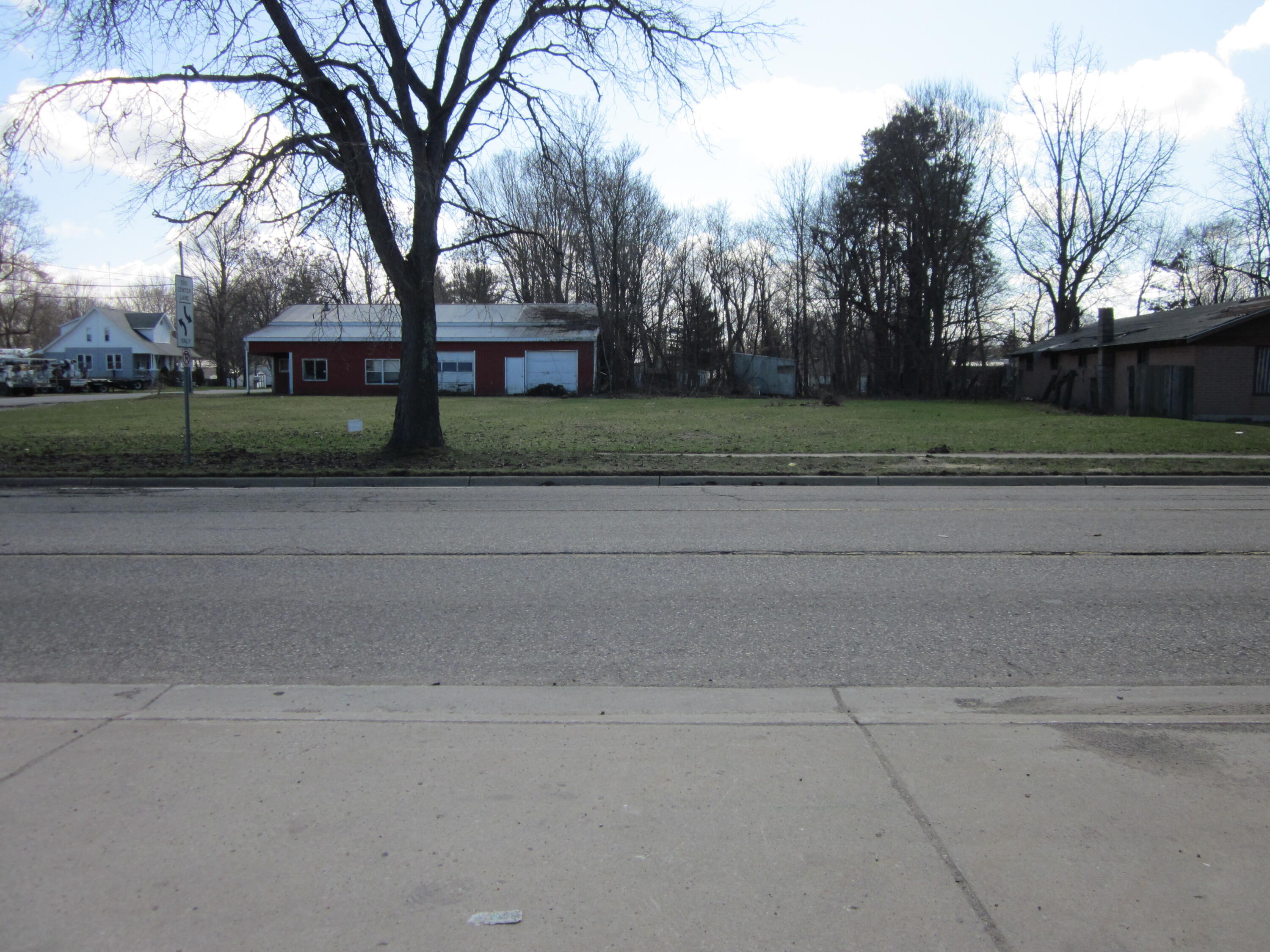 524 E Main Street Property Photo 2