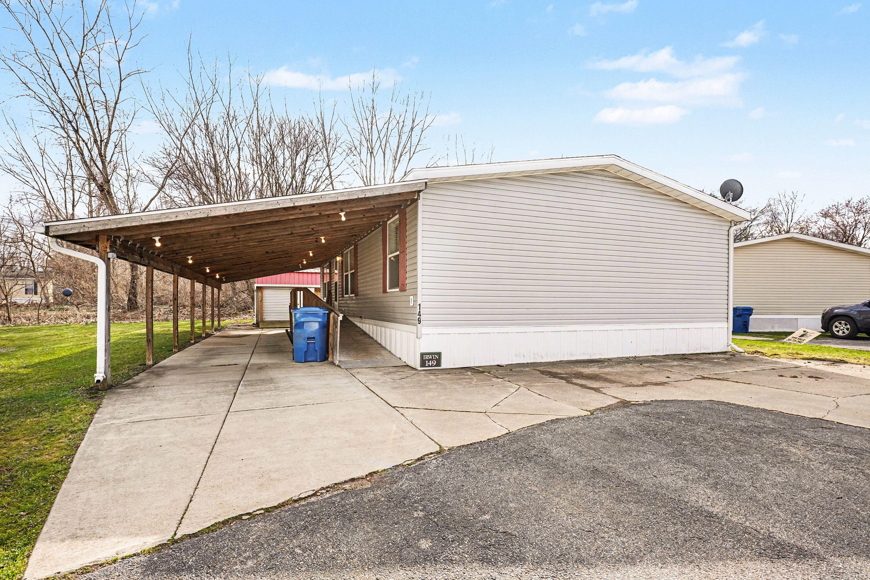 7604 Red Arrow Highway 149 Property Photo 1