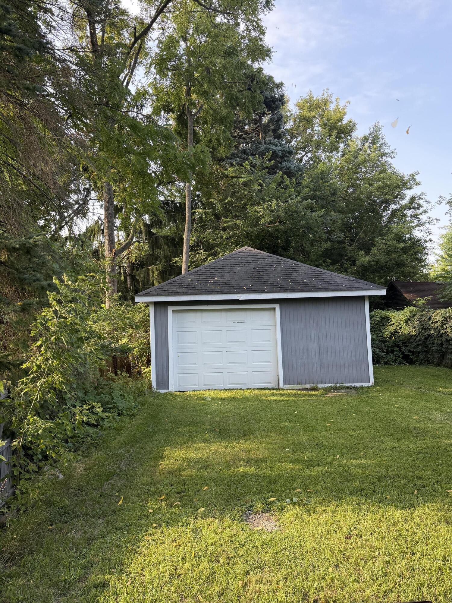 609 Webb Street Property Photo 3
