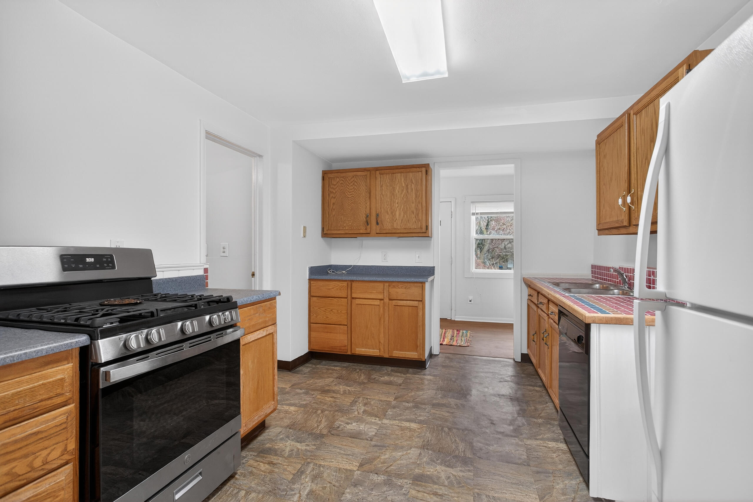 609 Webb Street Property Photo 11