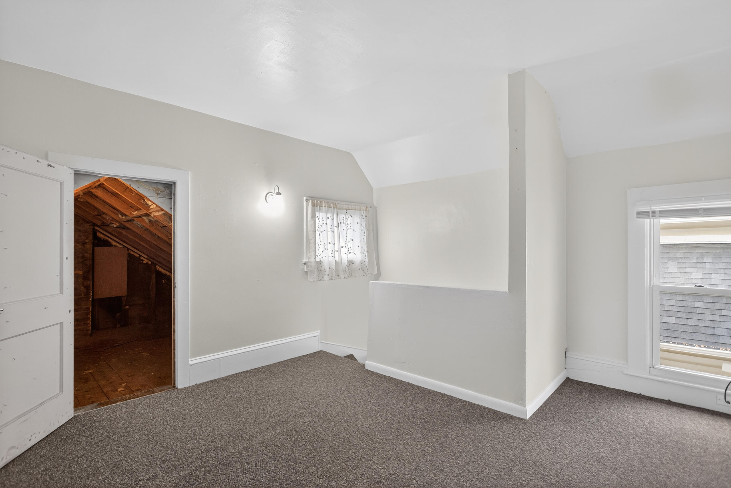 609 Webb Street Property Photo 32