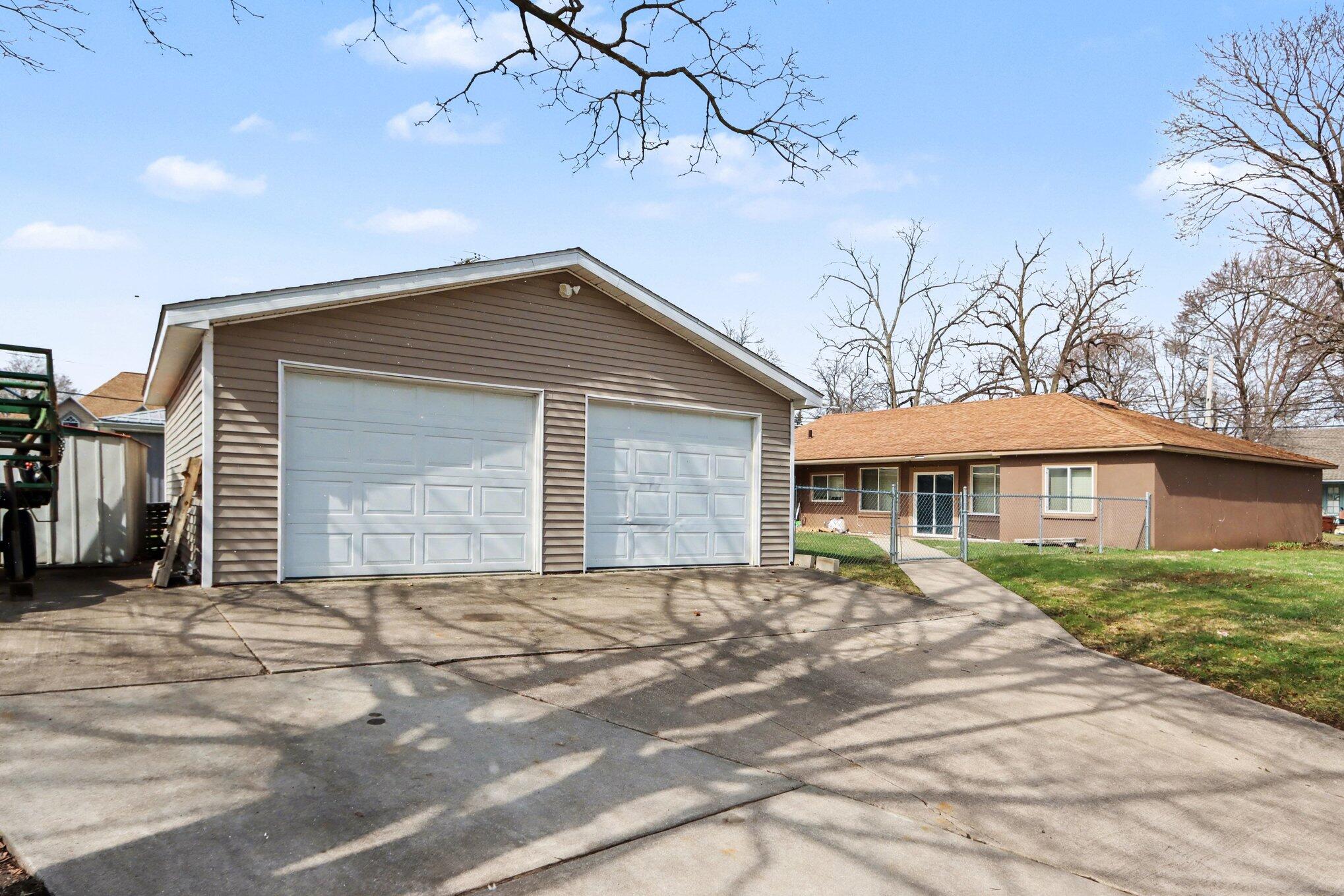 207 Exchange Street Property Photo 21