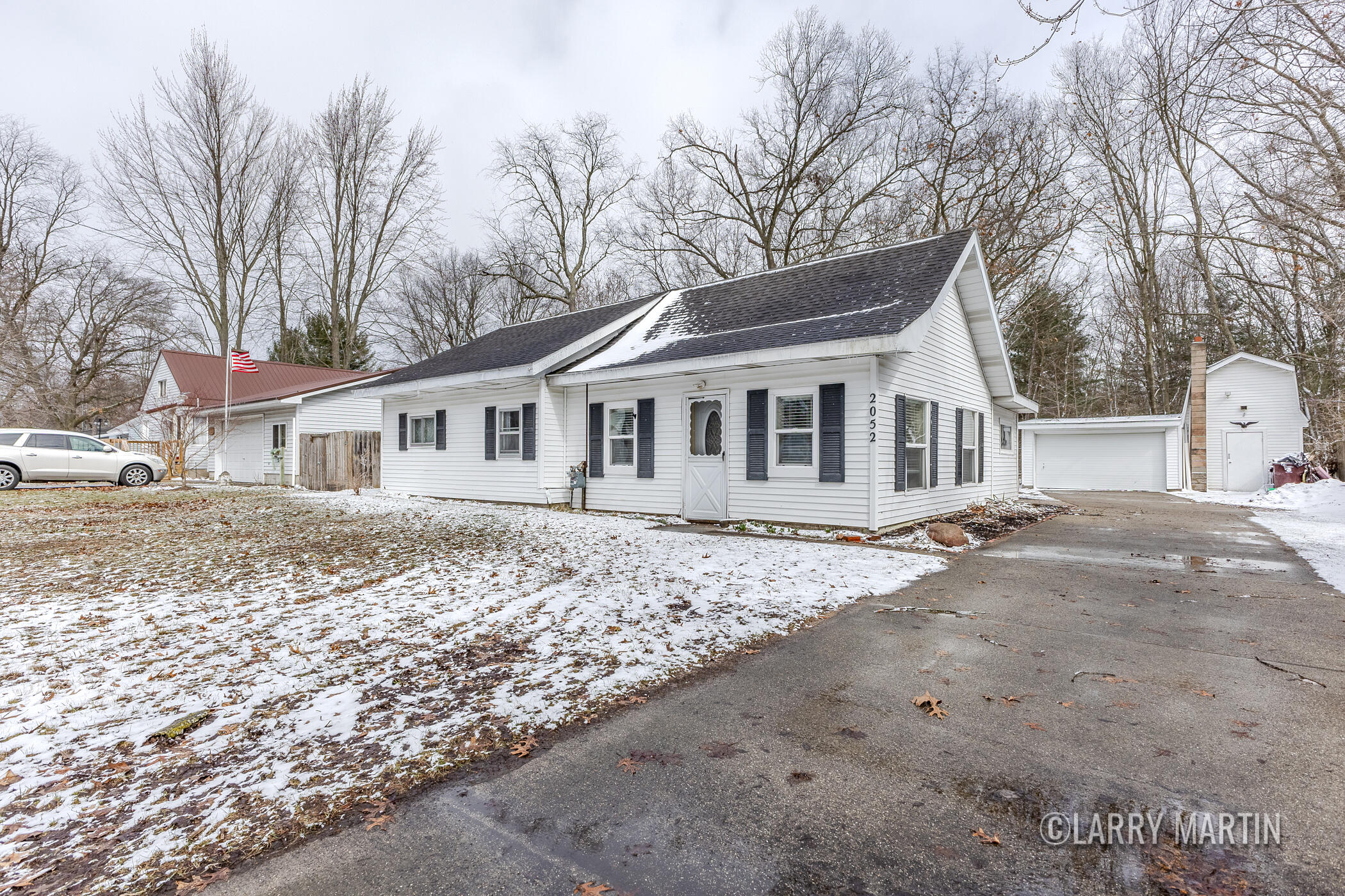 2052 Woodward Street Property Photo 1