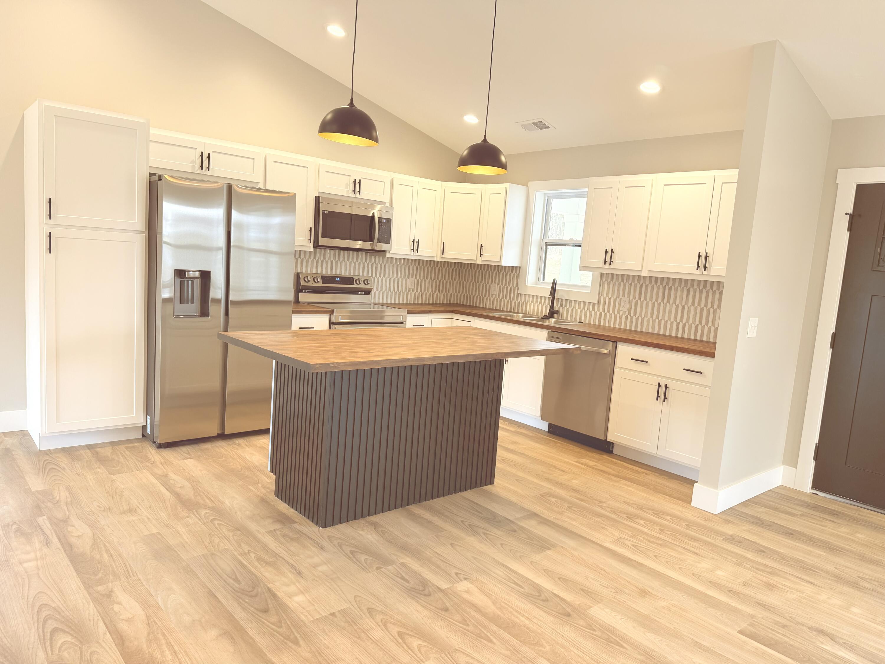 4429 Meadow Brook Lane Property Photo 6