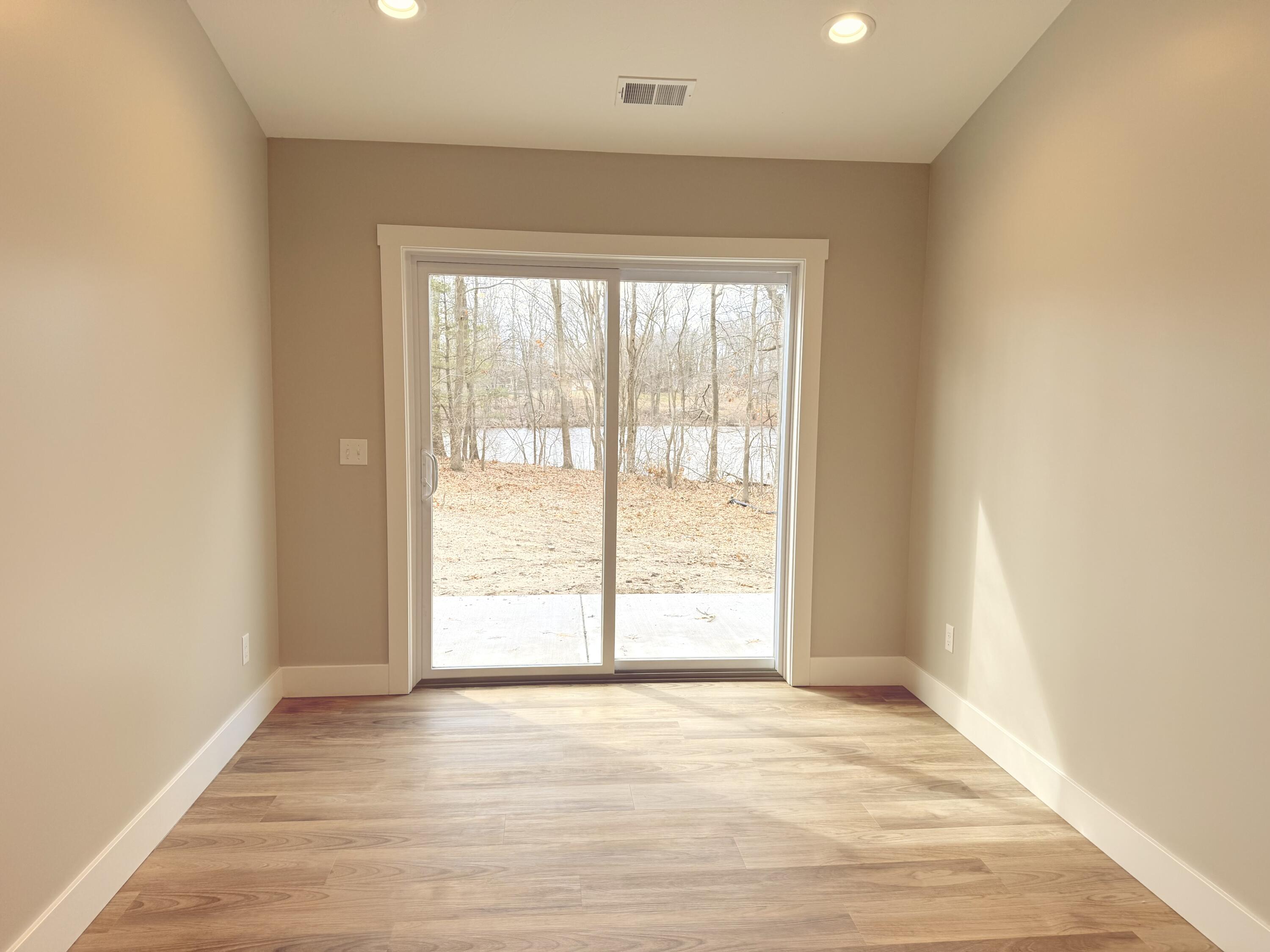 4429 Meadow Brook Lane Property Photo 14