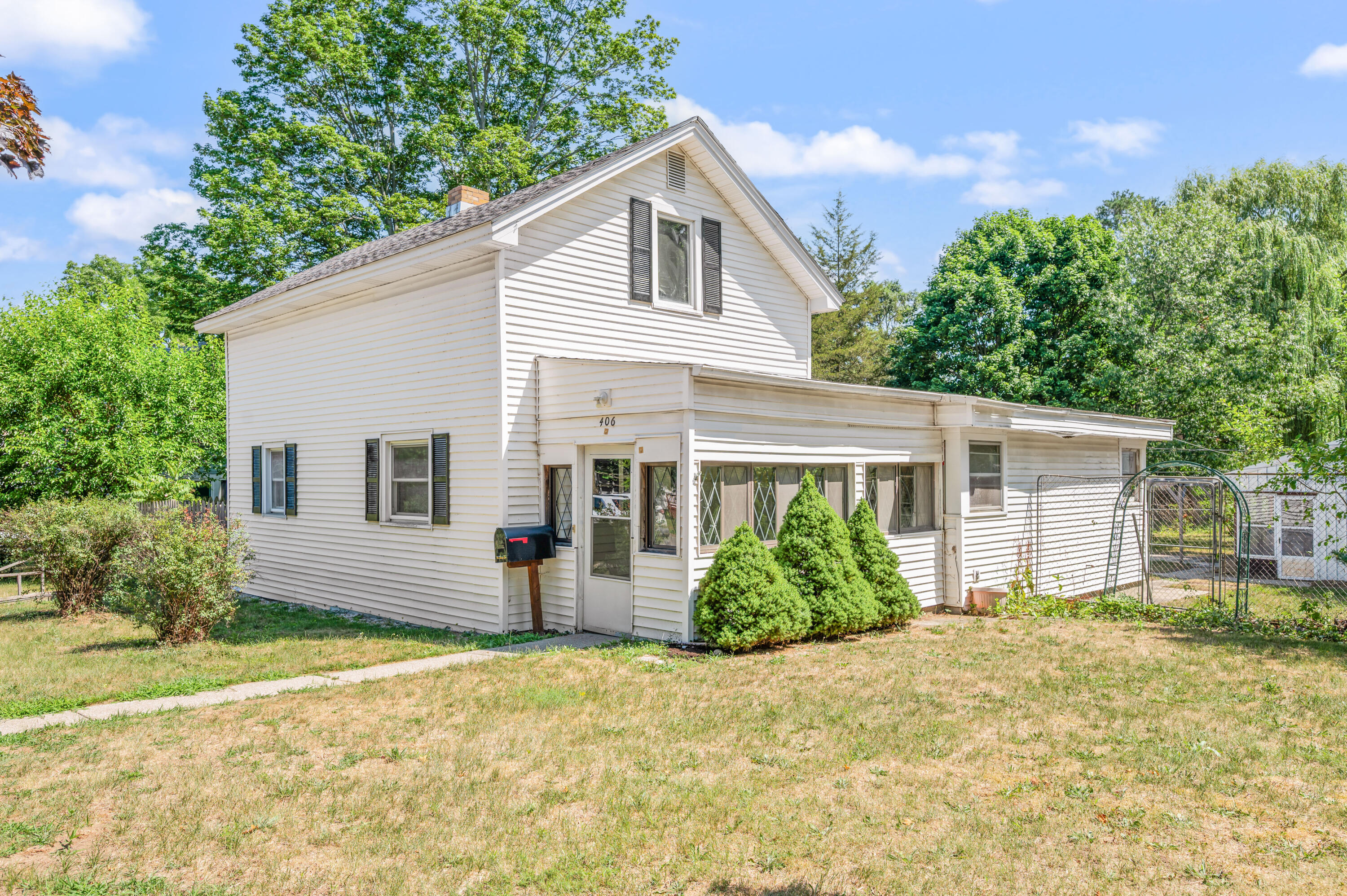406 Marion Avenue Property Photo 1