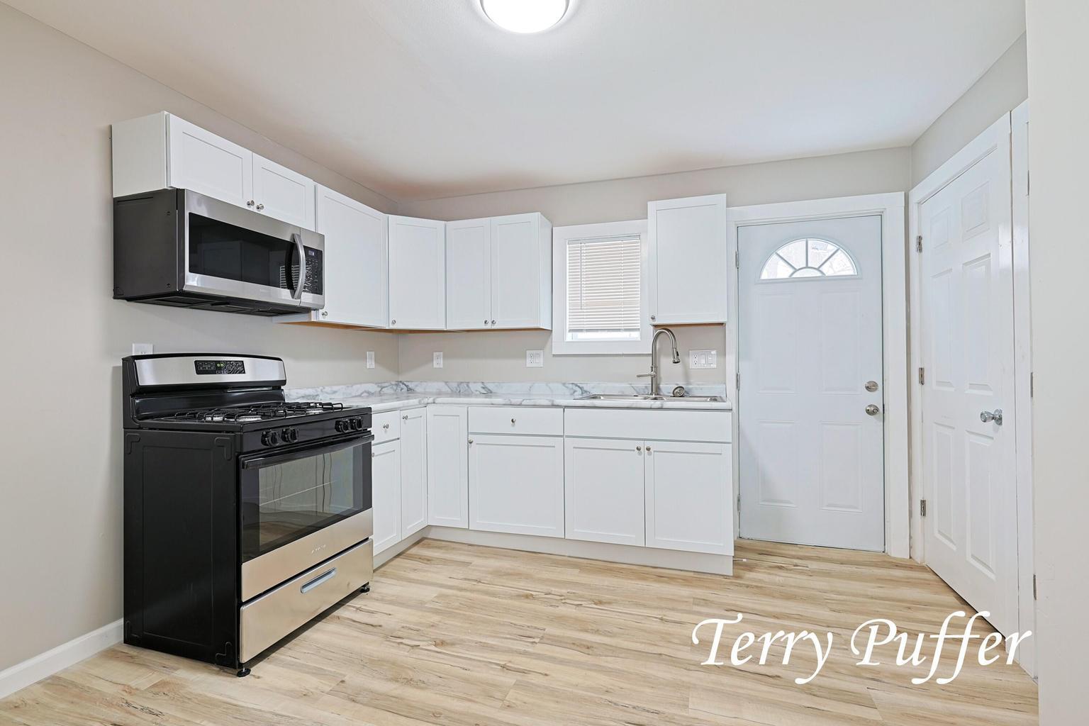 3025 Waalkes Street Property Photo 11