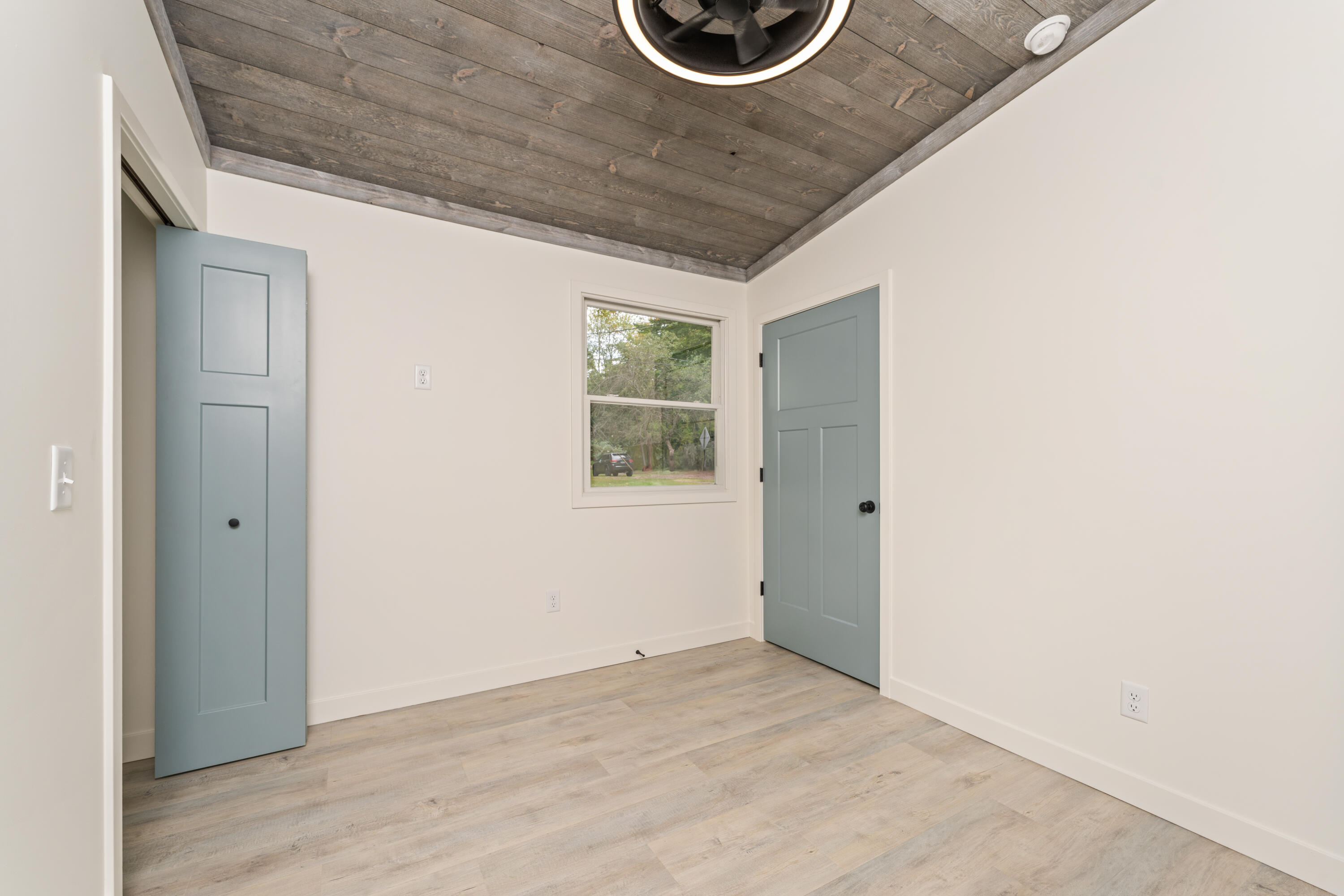 50 E Baseline Road Property Photo 11