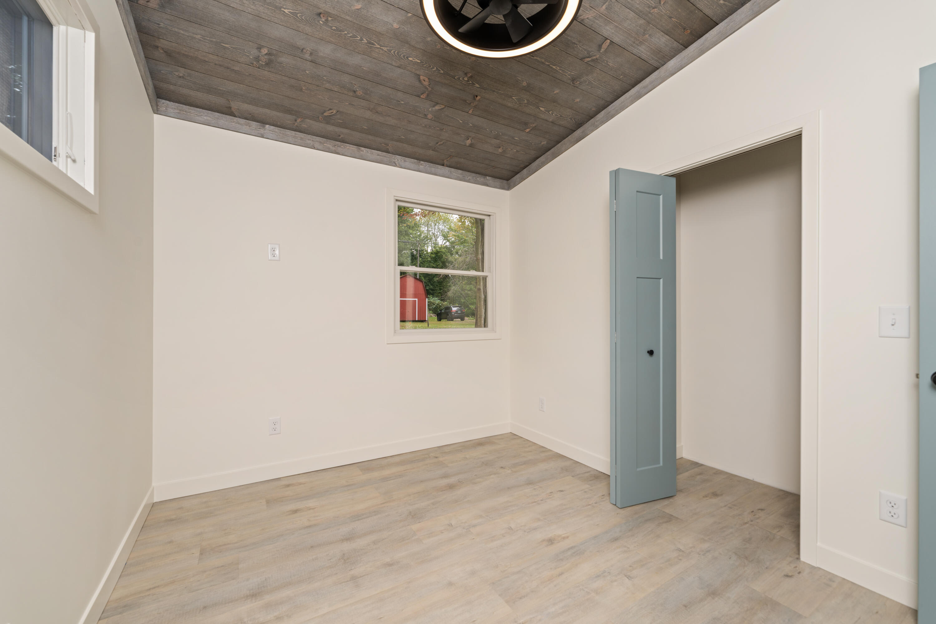 50 E Baseline Road Property Photo 14