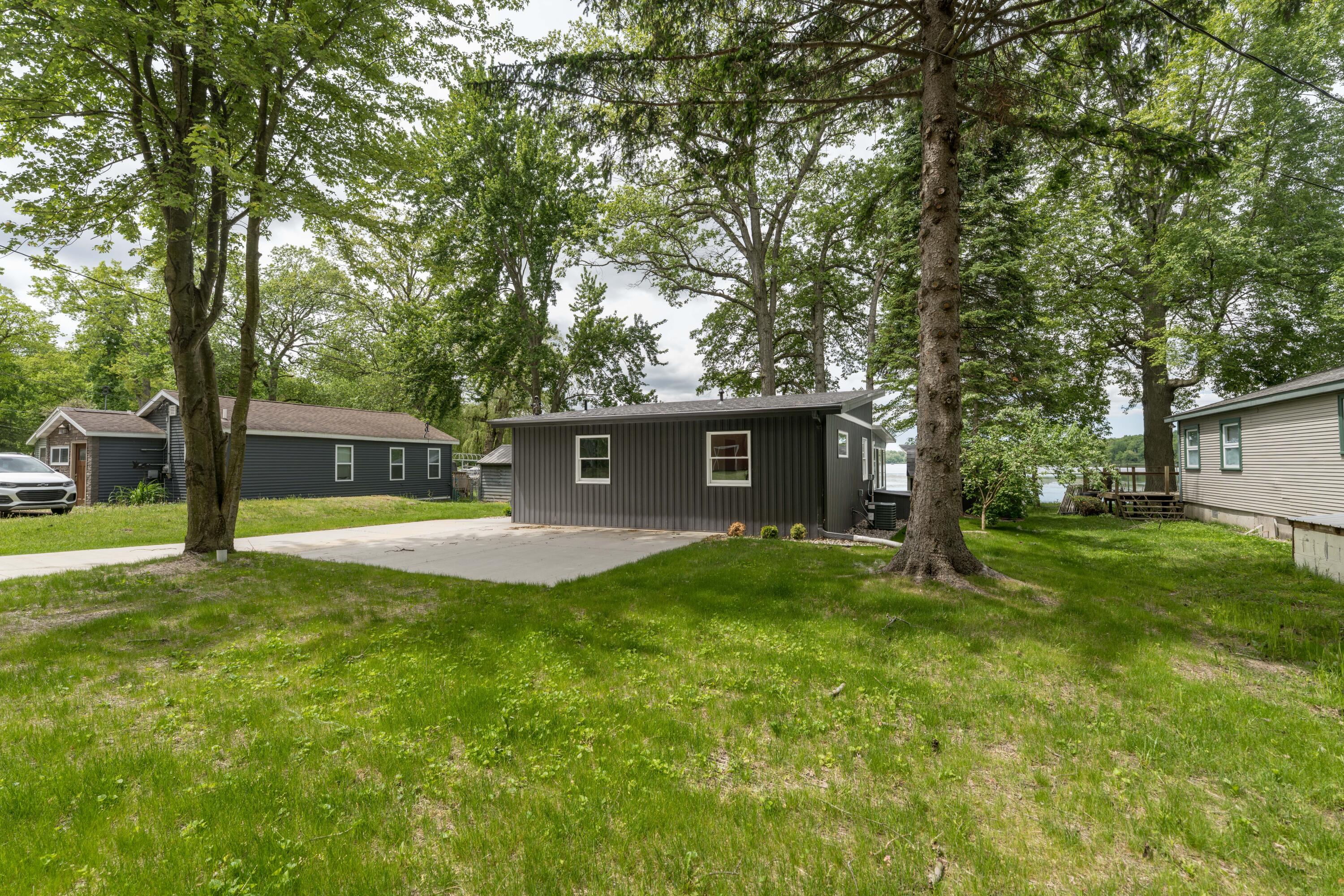 50 E Baseline Road Property Photo 51