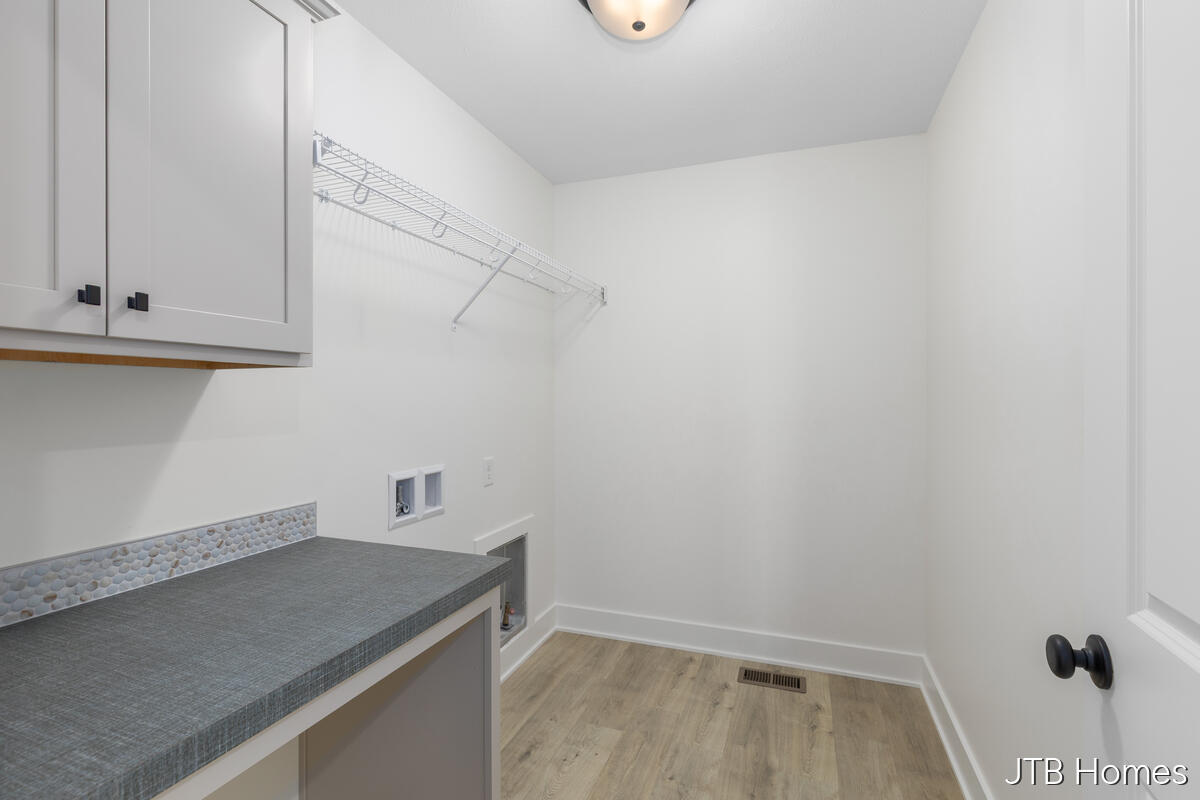 7979 Cresswell Court Se 23 Property Photo 24