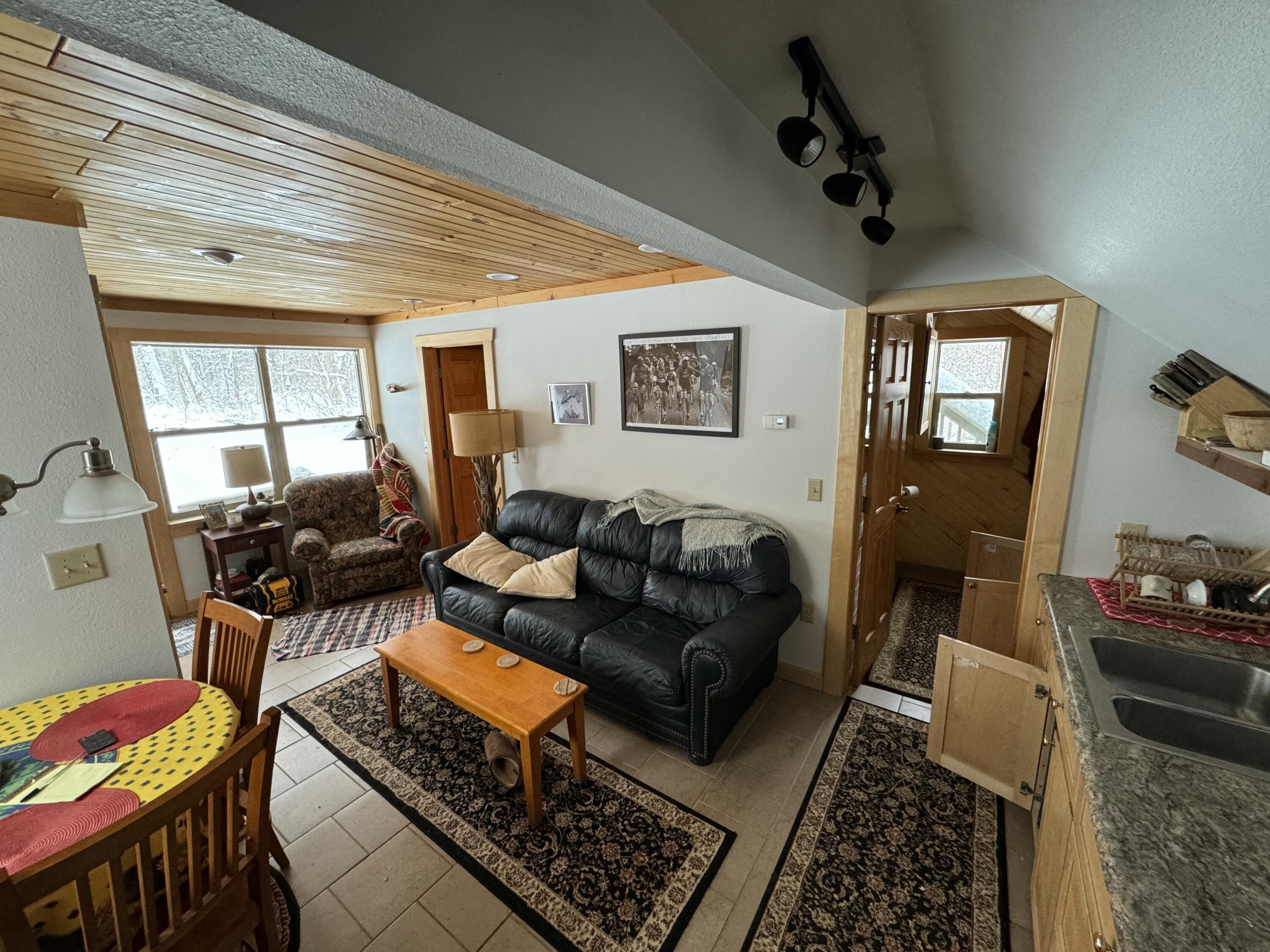 74129 8th Avenue Property Photo 2