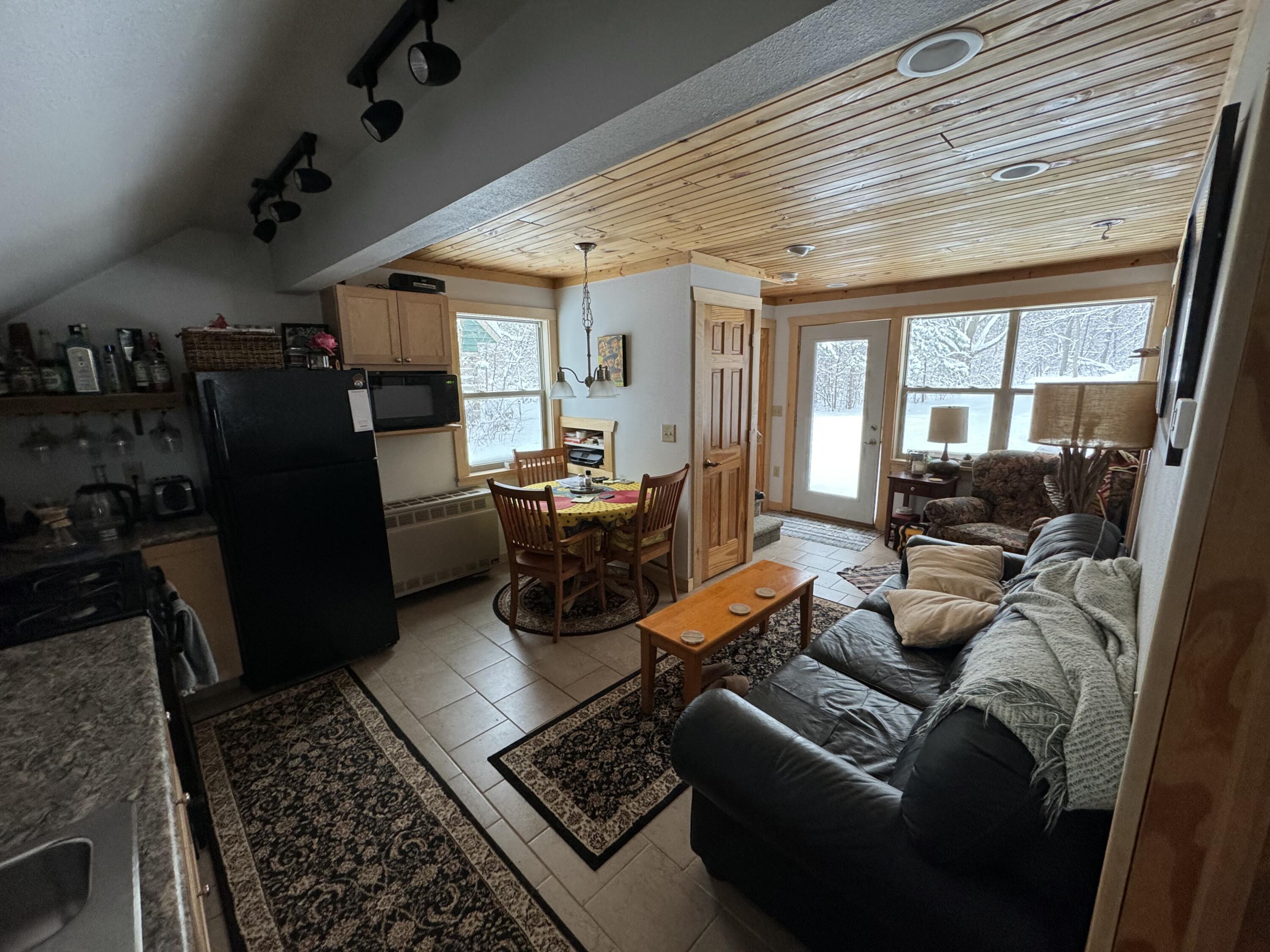74129 8th Avenue Property Photo 3
