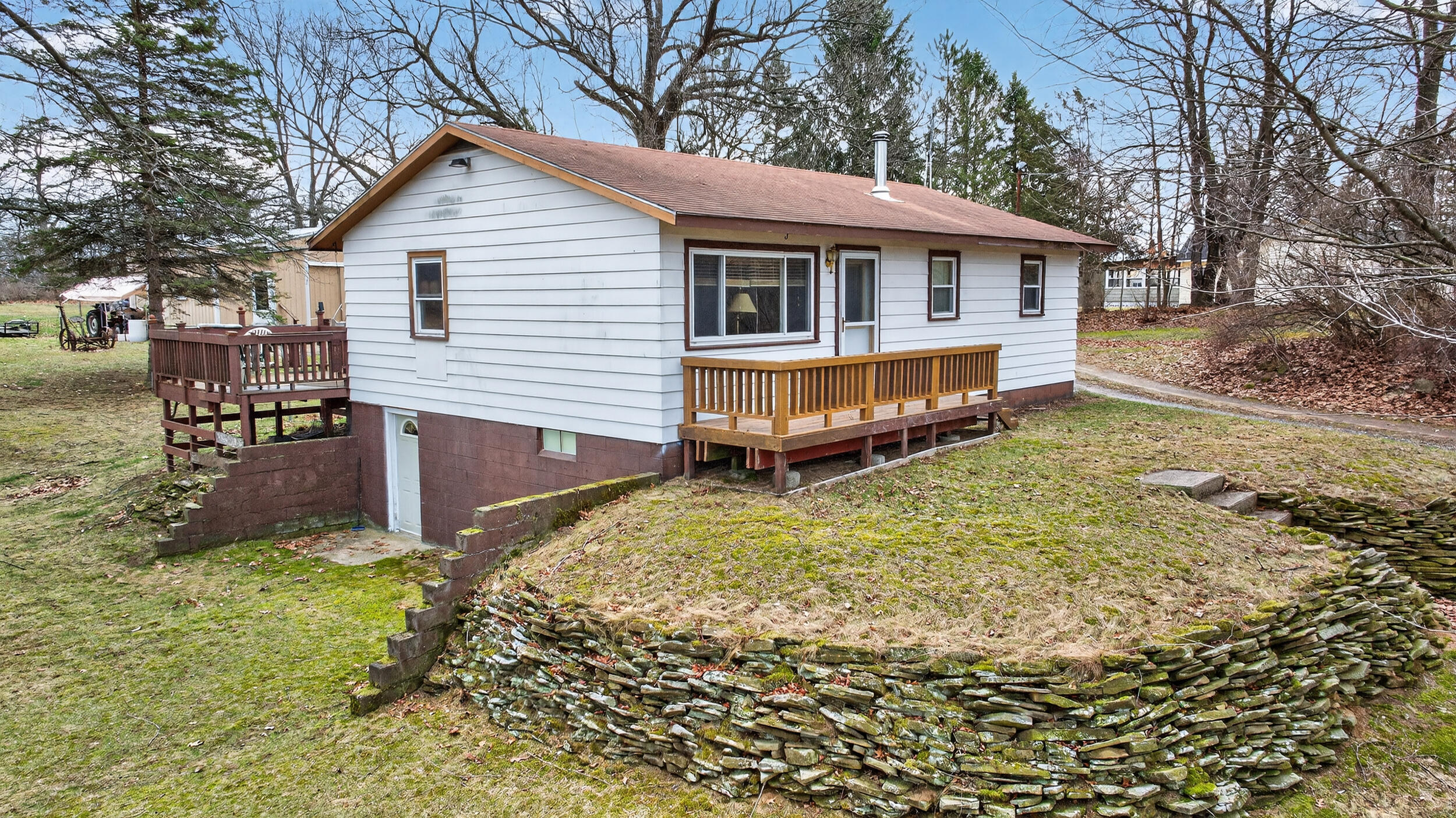 3461 Burkhart Road Property Photo 6