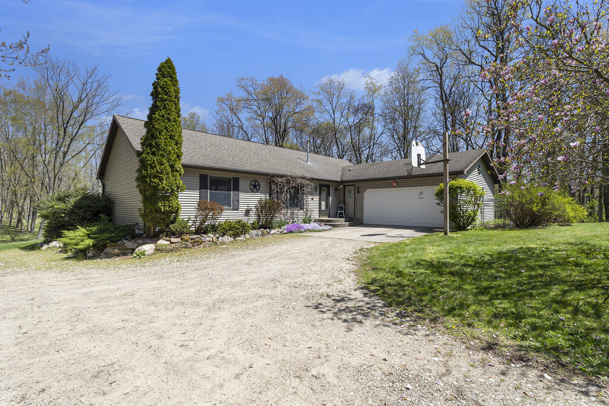 54485 Day Road Property Photo 1