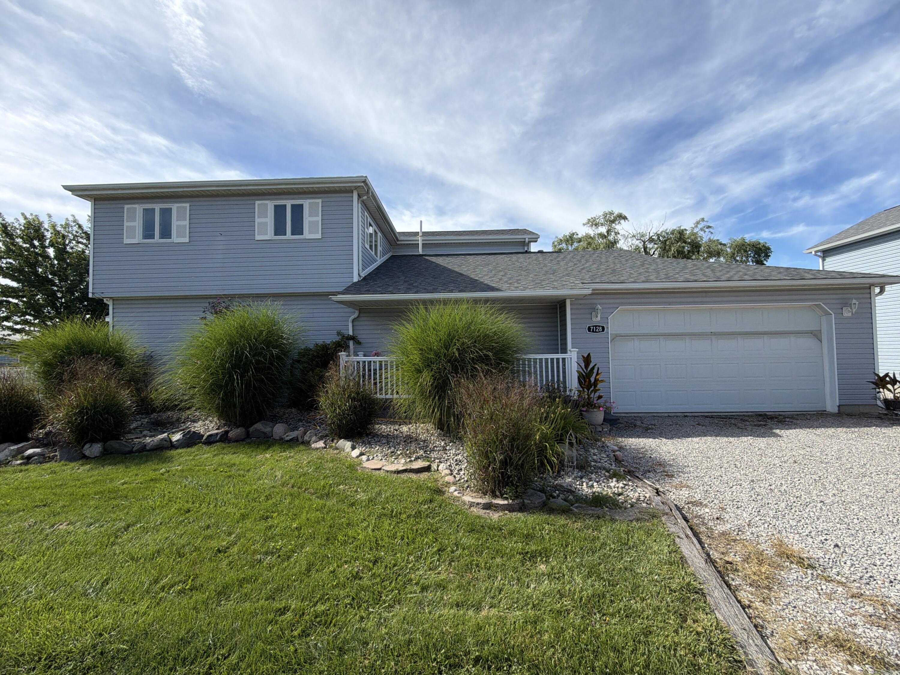 7128 Lazy Lane Property Photo 1