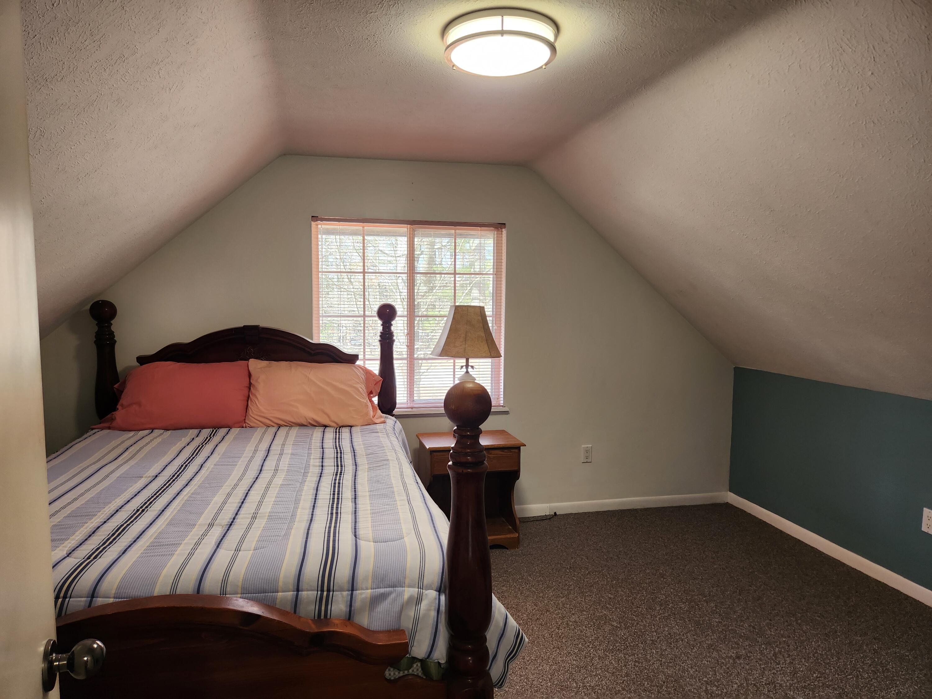 1041 Wolf Lake Drive Property Photo 18