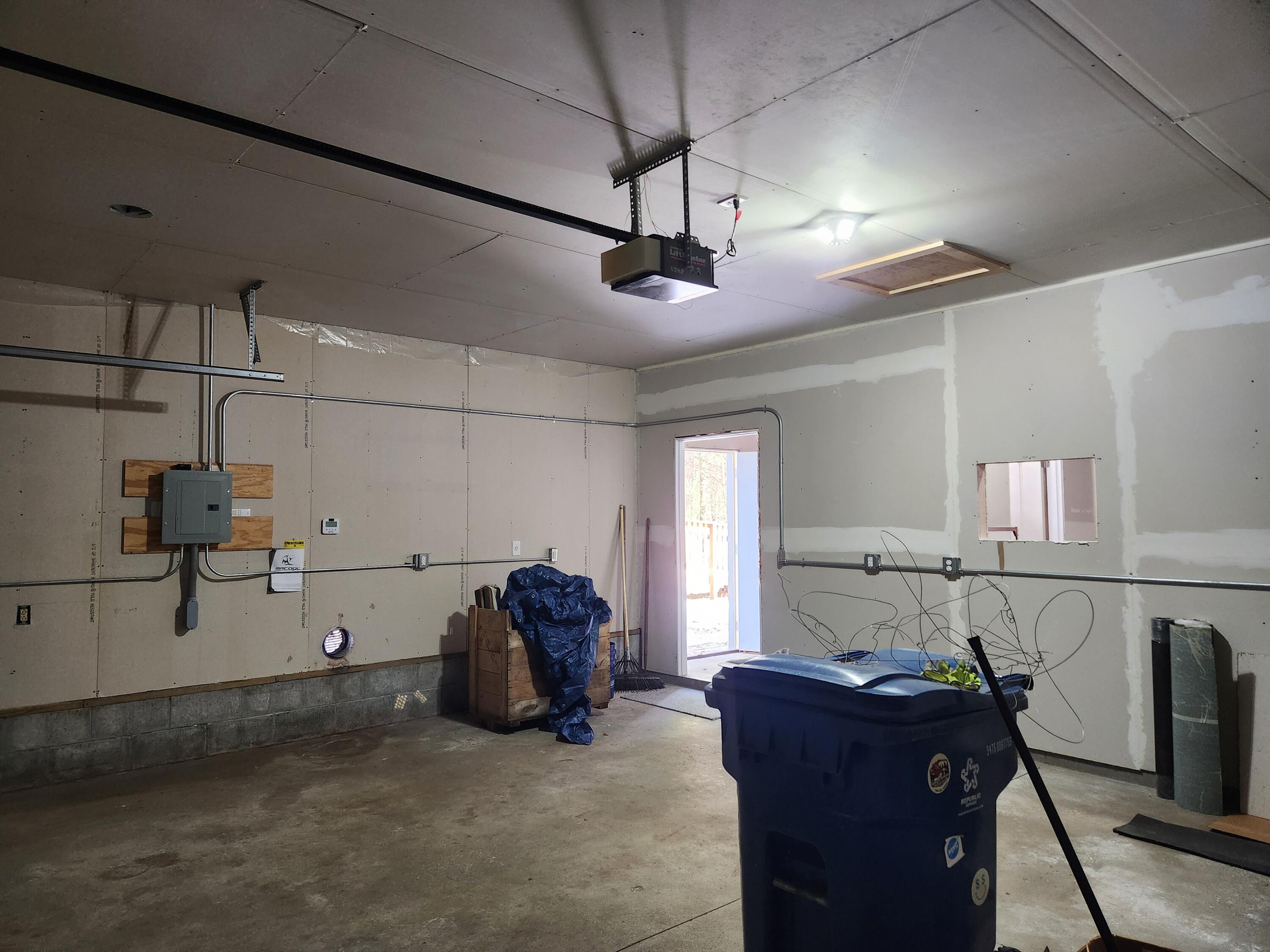 1041 Wolf Lake Drive Property Photo 23