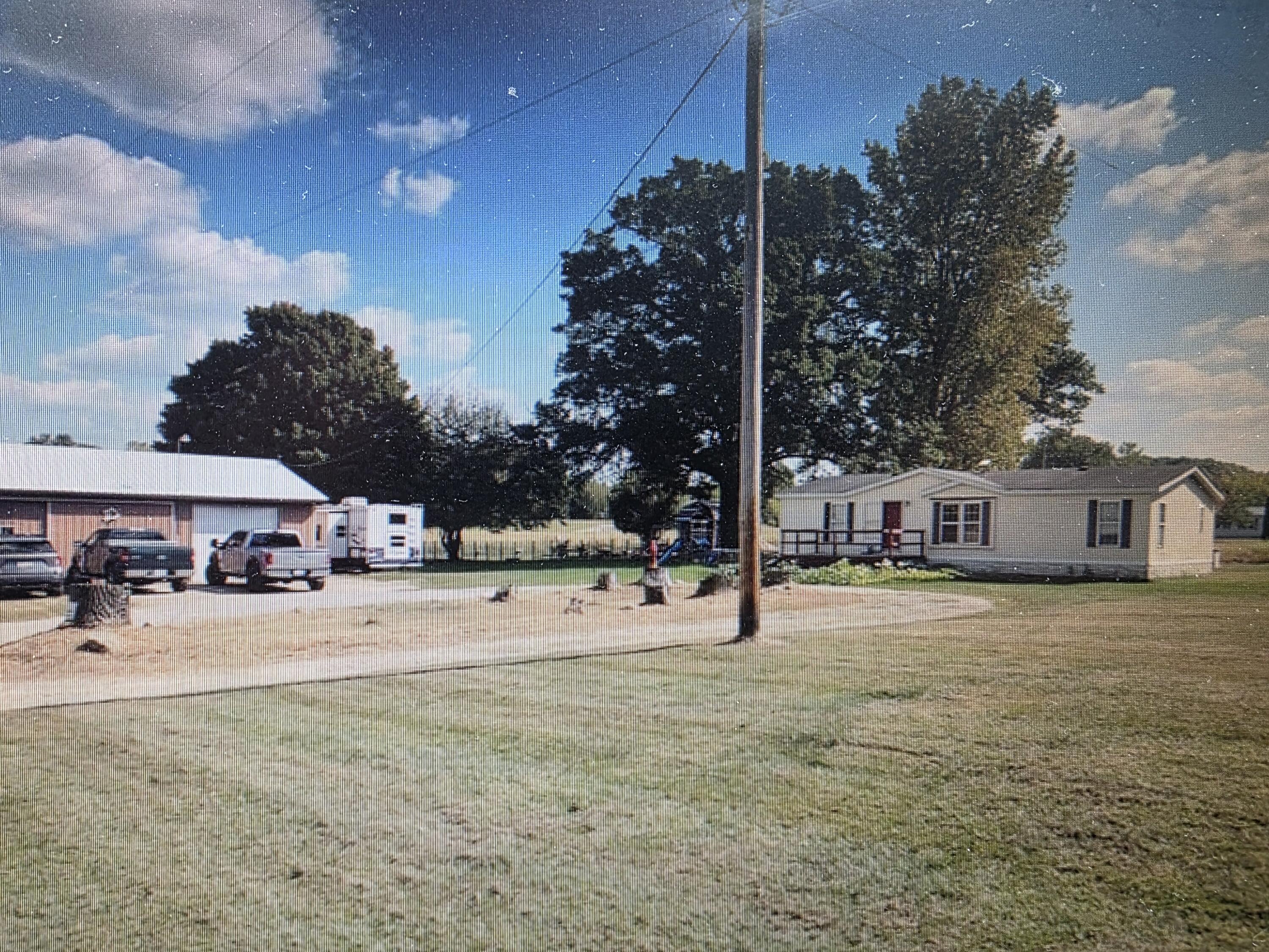 29510 S Drive N Property Photo 1